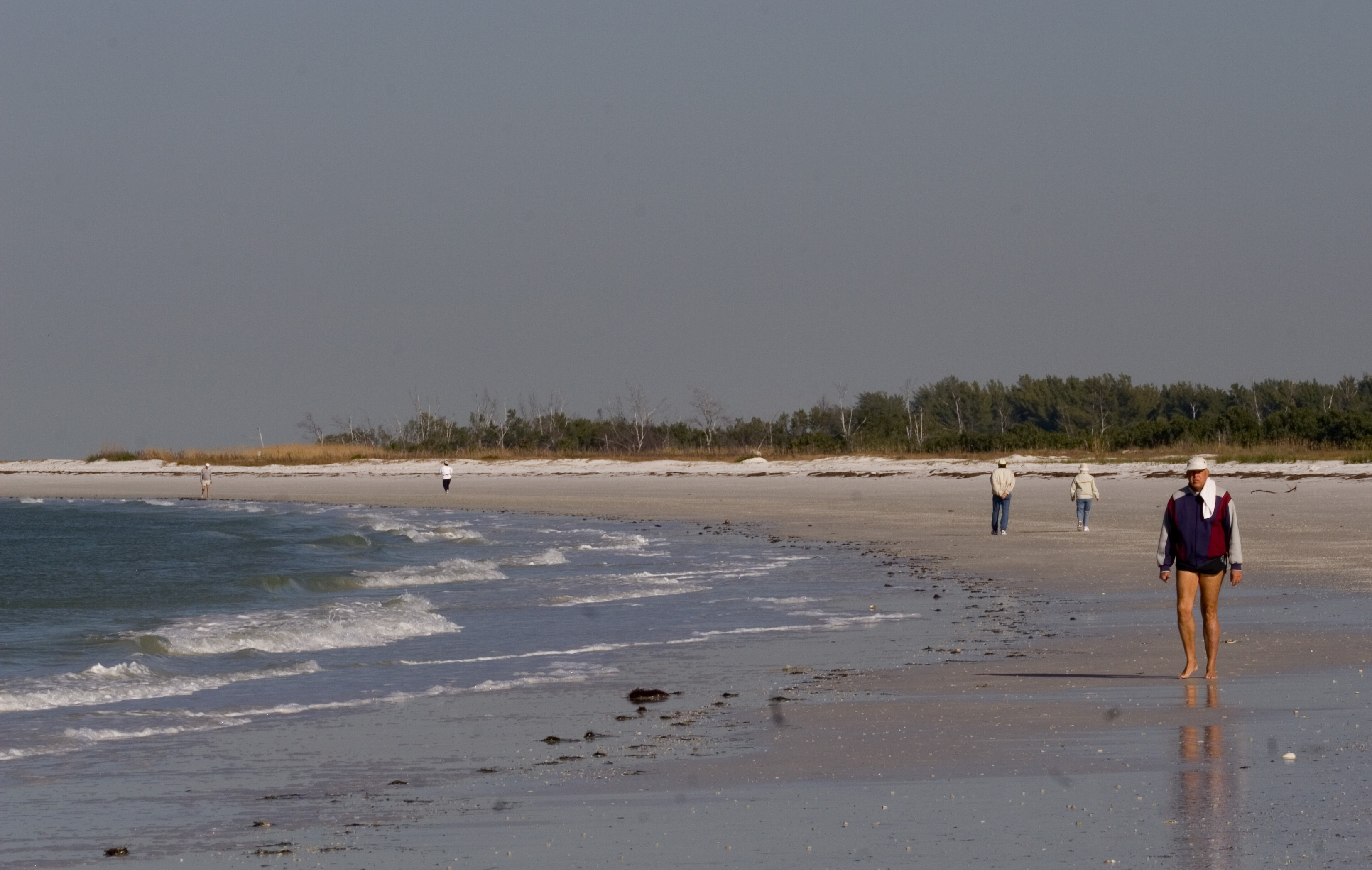 Could the beaches in the Tampa/St. Petersburg area attract Tom Brady and his family?