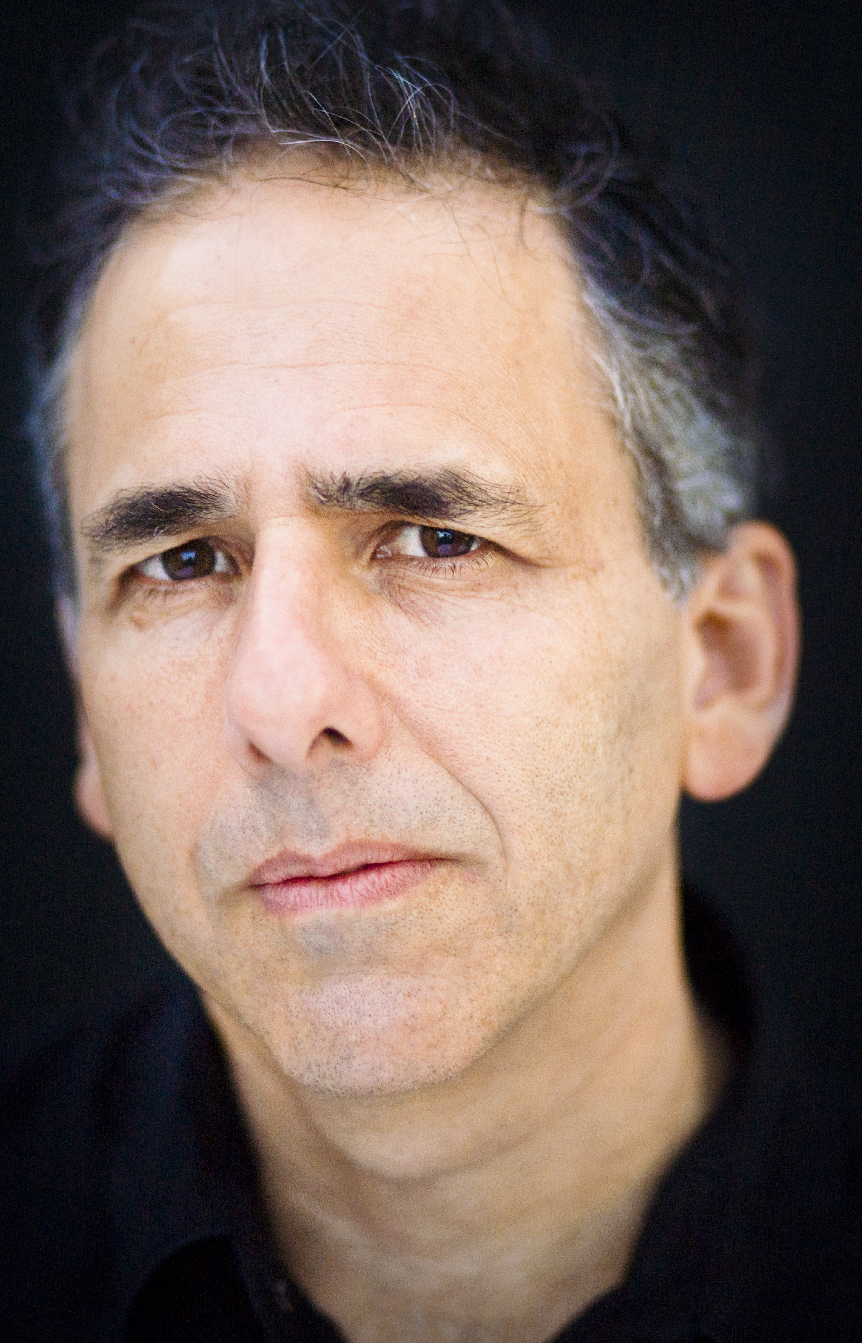 <b>MICHAEL GORDON</b>