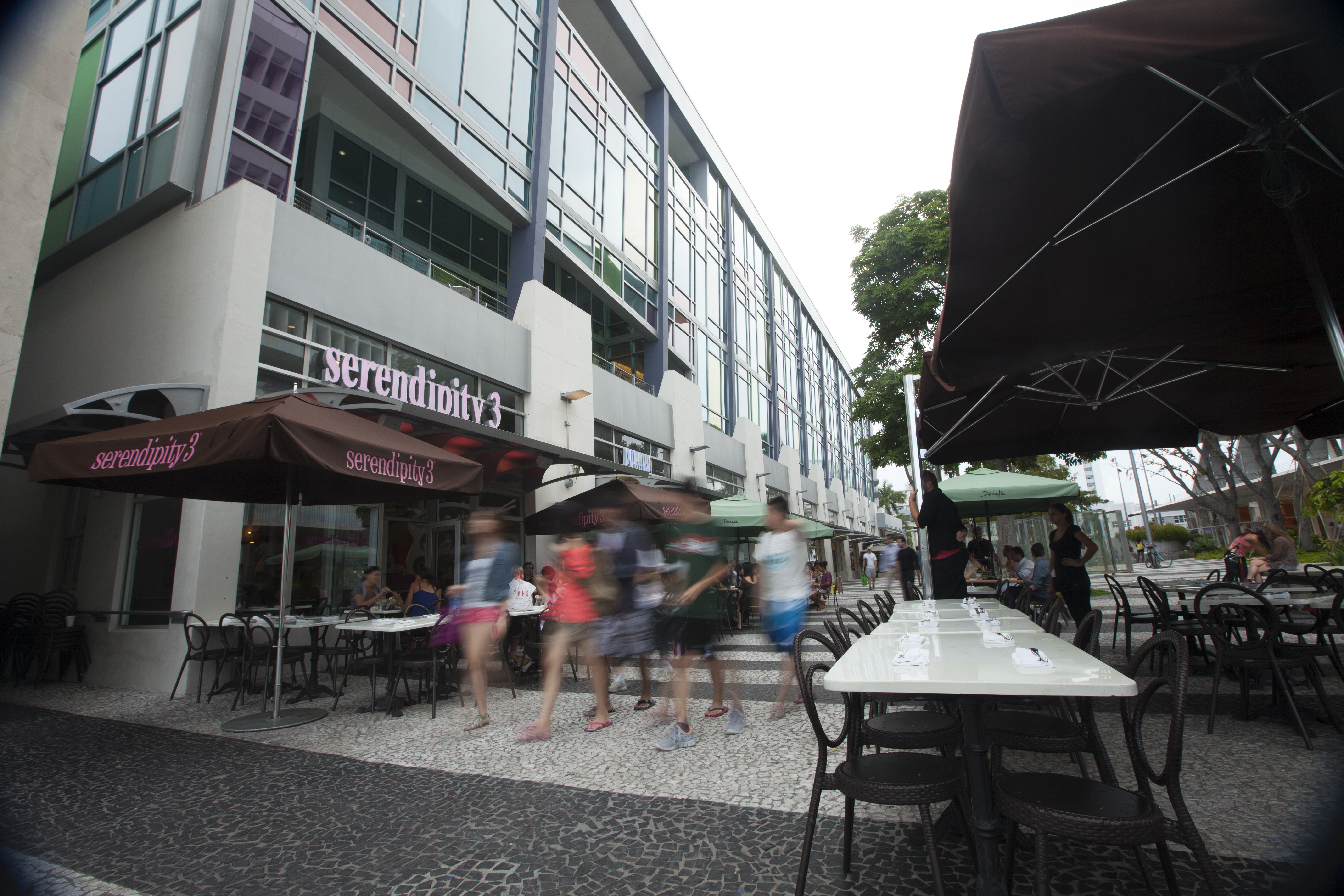 The Lincoln Road Mall pedestrian plaza has shops, restaurants, galleries, and people to watch.