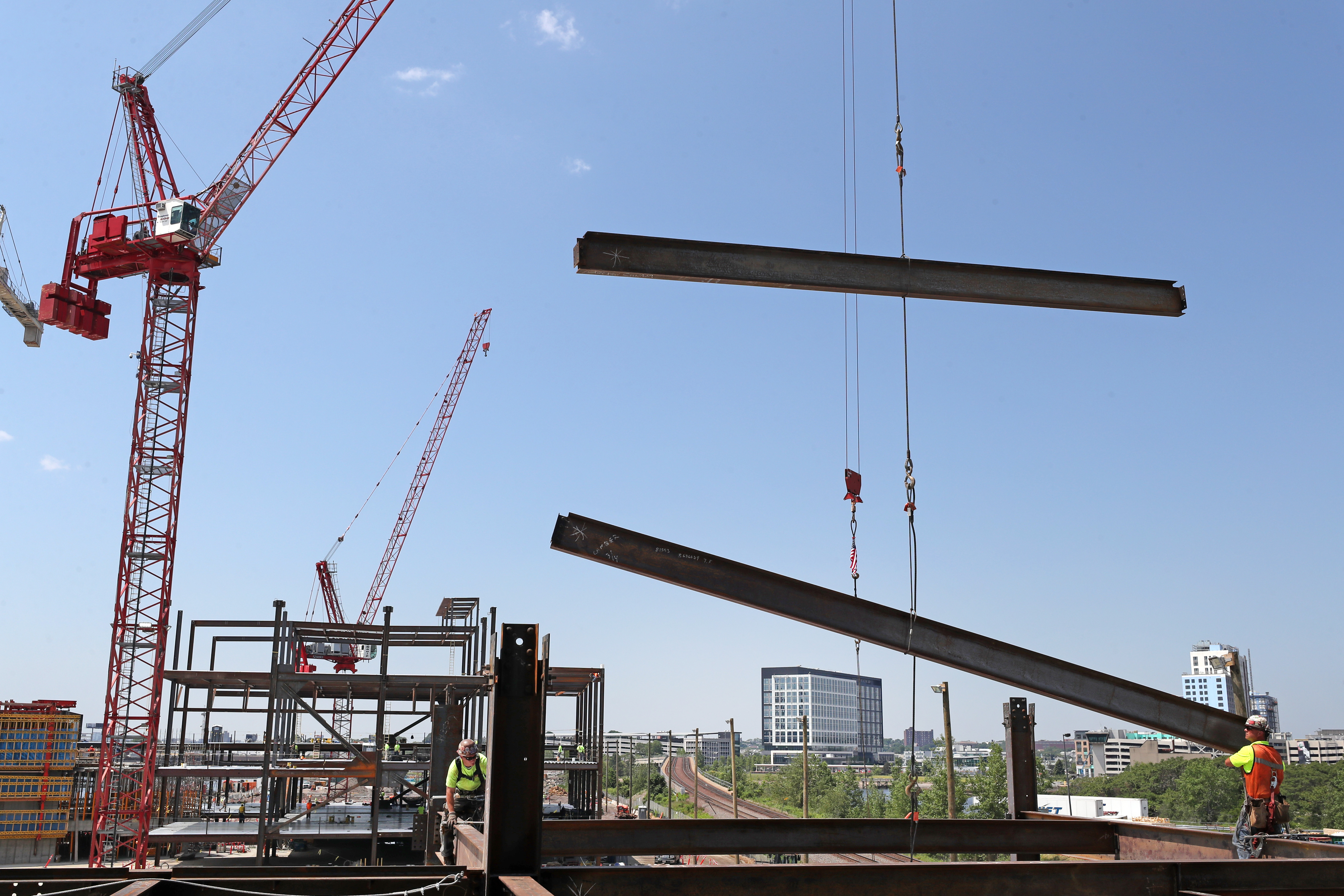 The casino tower will be 370 feet tall.