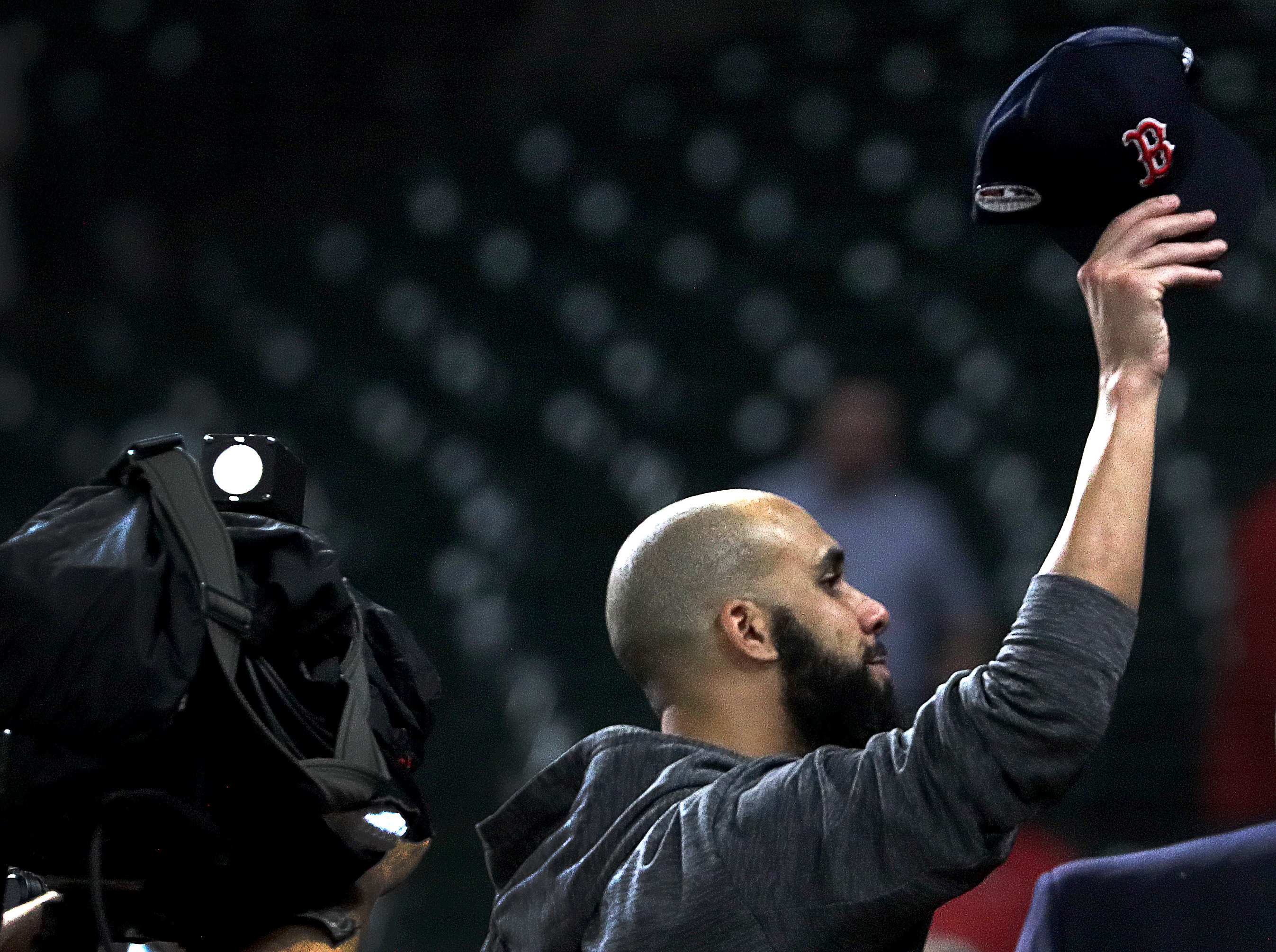 David Price tips his cap to Red Sox fans as he leaves the field after a stellar performance in Game 5 of the ALCS.