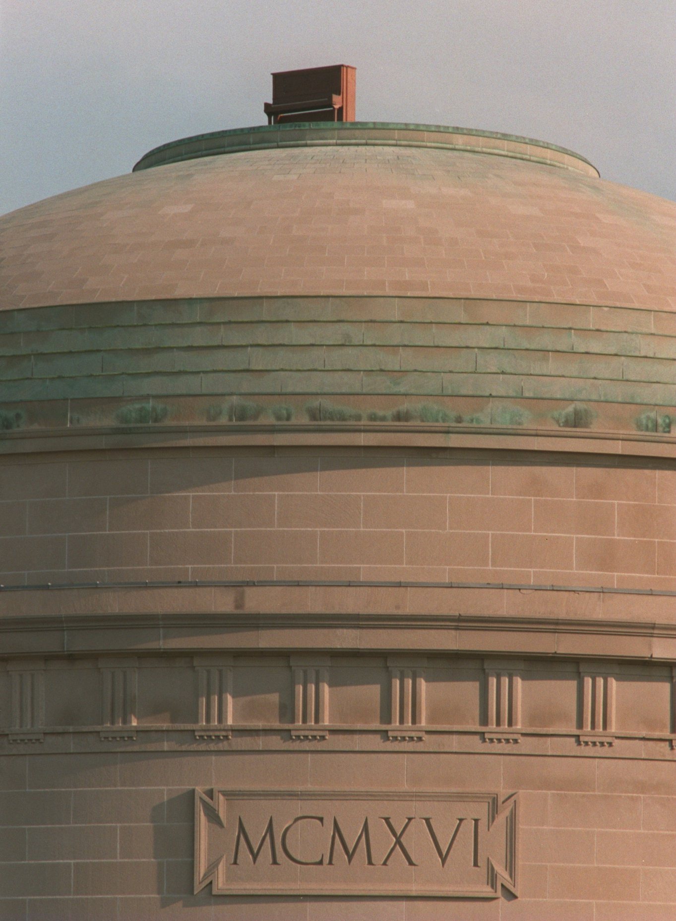A piano sat high atop the dome in May 1996.