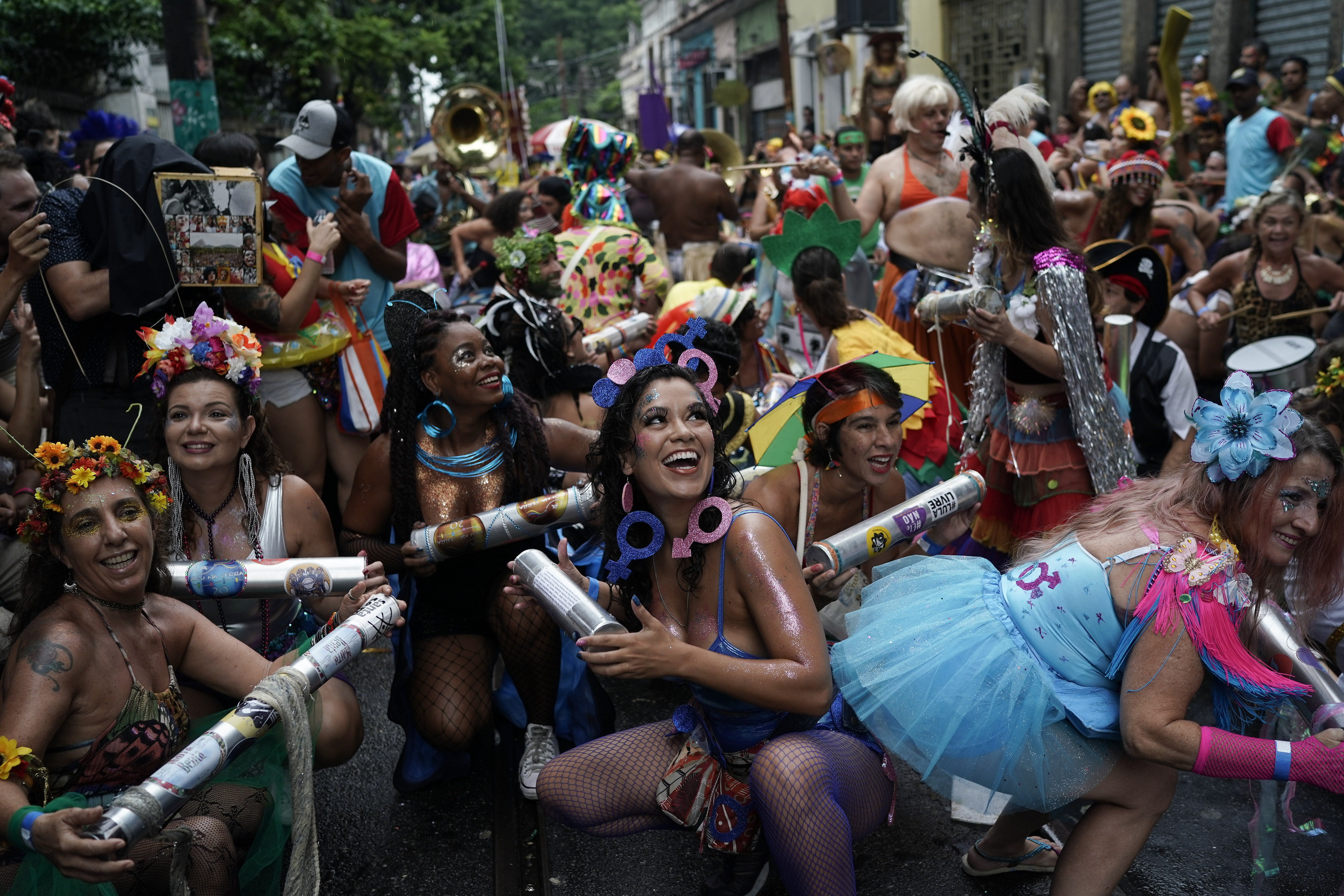 Rio De Janeiro Carnival Kicks Off With Jair Bolsonaro Backlash The Boston Globe