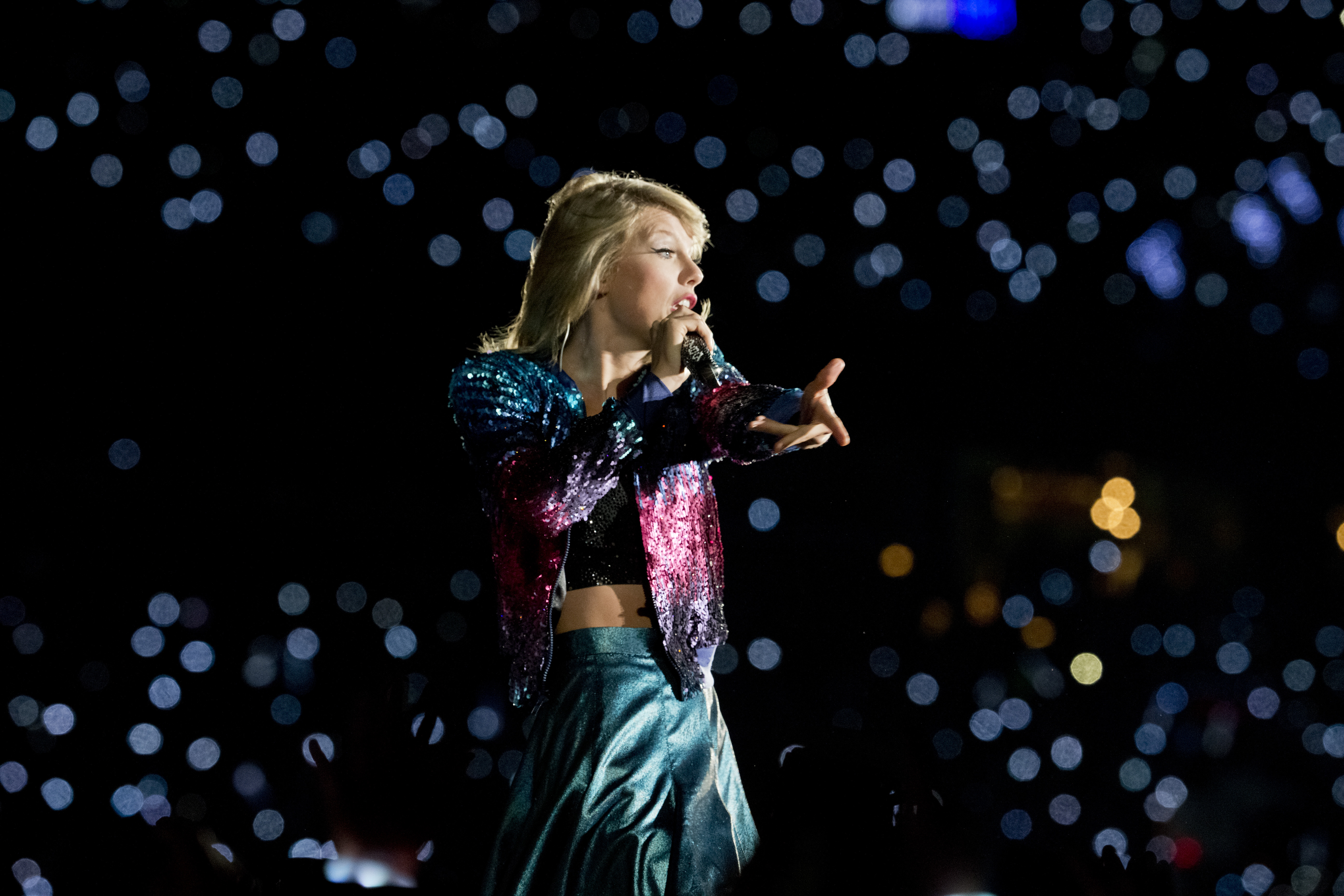 Like its star, the show was all about poise and poses.