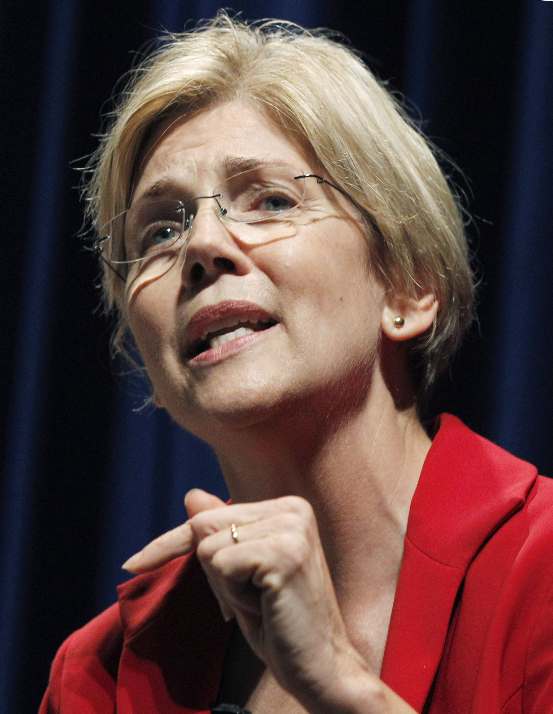Senator Elizabeth Warren submitted a bill Wednesday designed to reduce confidential settlements with corporations.