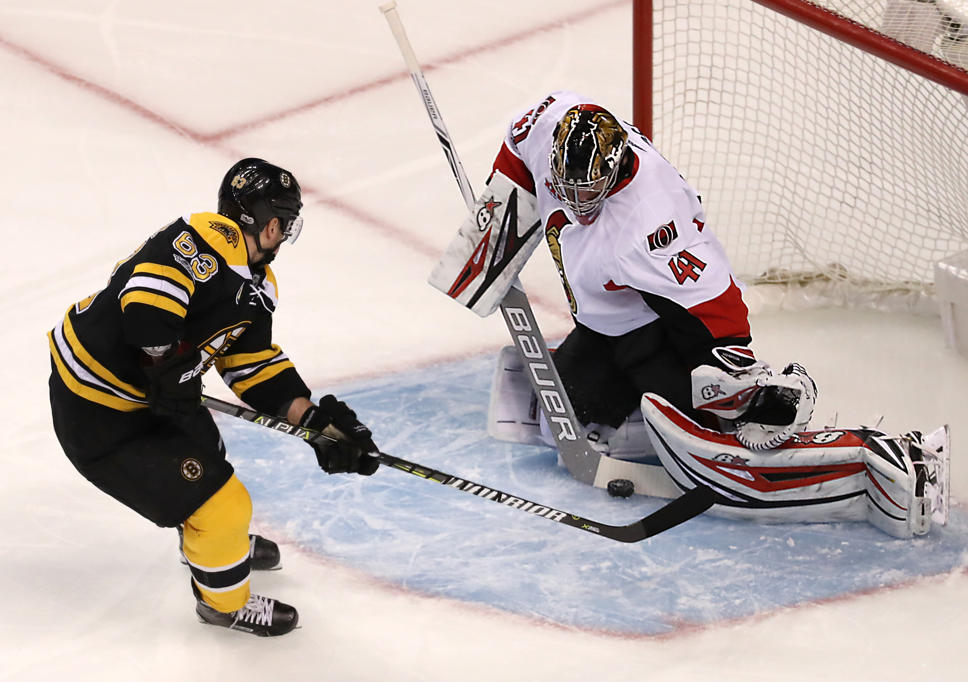 Senators goaltender Craig Anderson (22 saves) stopped Brad Marchand on this first-period bid.