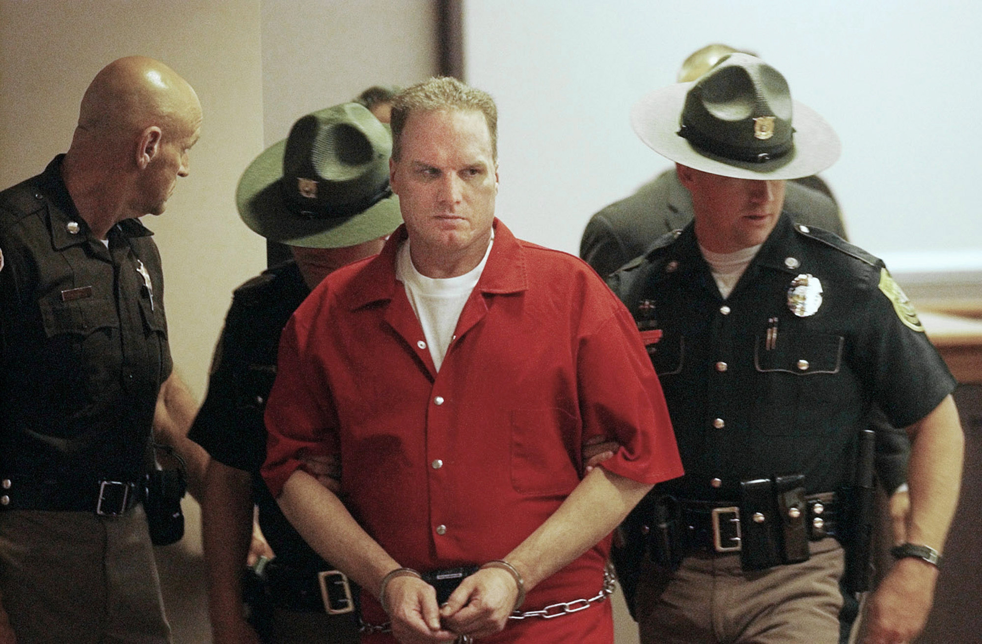 Gary Sampson was escorted into a Nashua courtroom in 2004. A federal grand jury sentenced Sampson to death for a pair of murders in 2001.