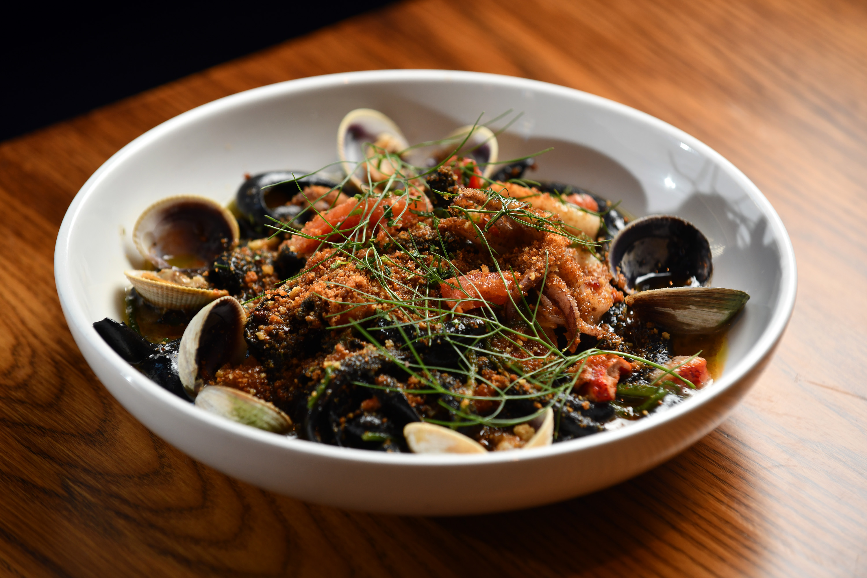 Squid ink messinessi.