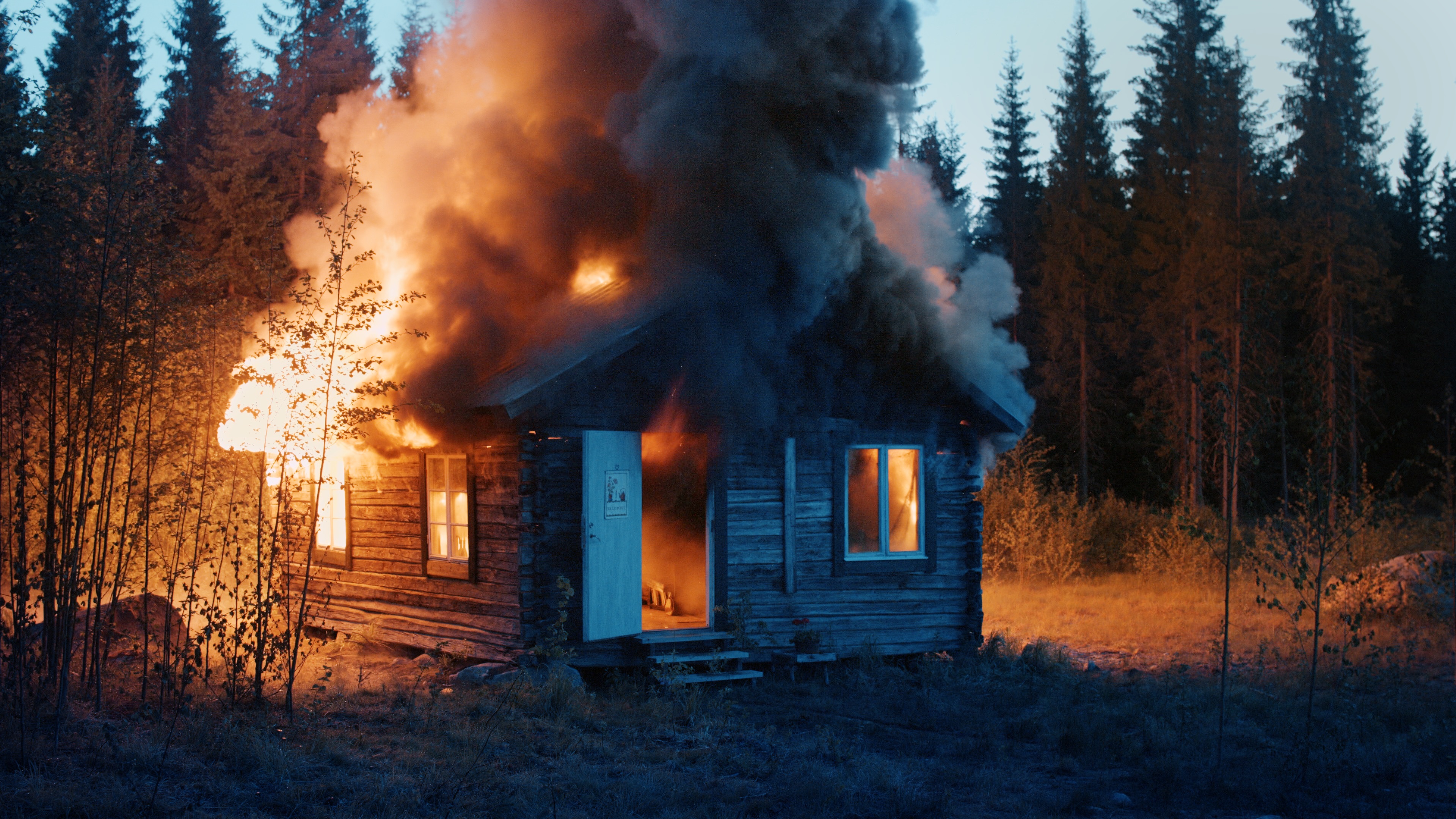 Ragnar Kjartansson, "Scenes from Western Culture, Burning House," 2015. © Ragnar Kjartansson; Courtesy of the artist, Luhring Augustine, New York and i8 Gallery, Reykjavik