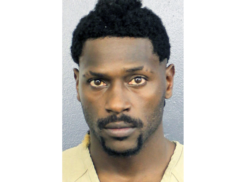 Antonio Brown turned himself in at a Florida jail after an arrest warrant was issued for him this week.