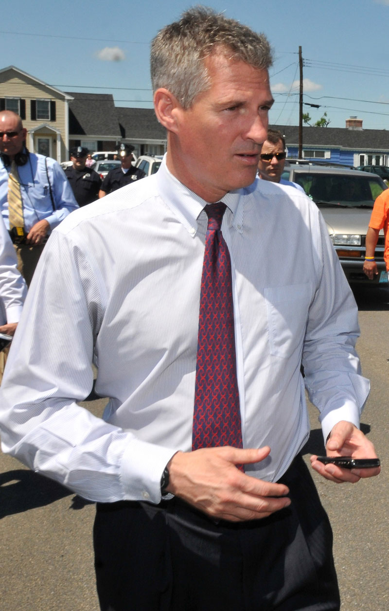 Senator Scott Brown voted for Wall Street overhaul, but emails suggest he sought a loose interpretation of a key rule.