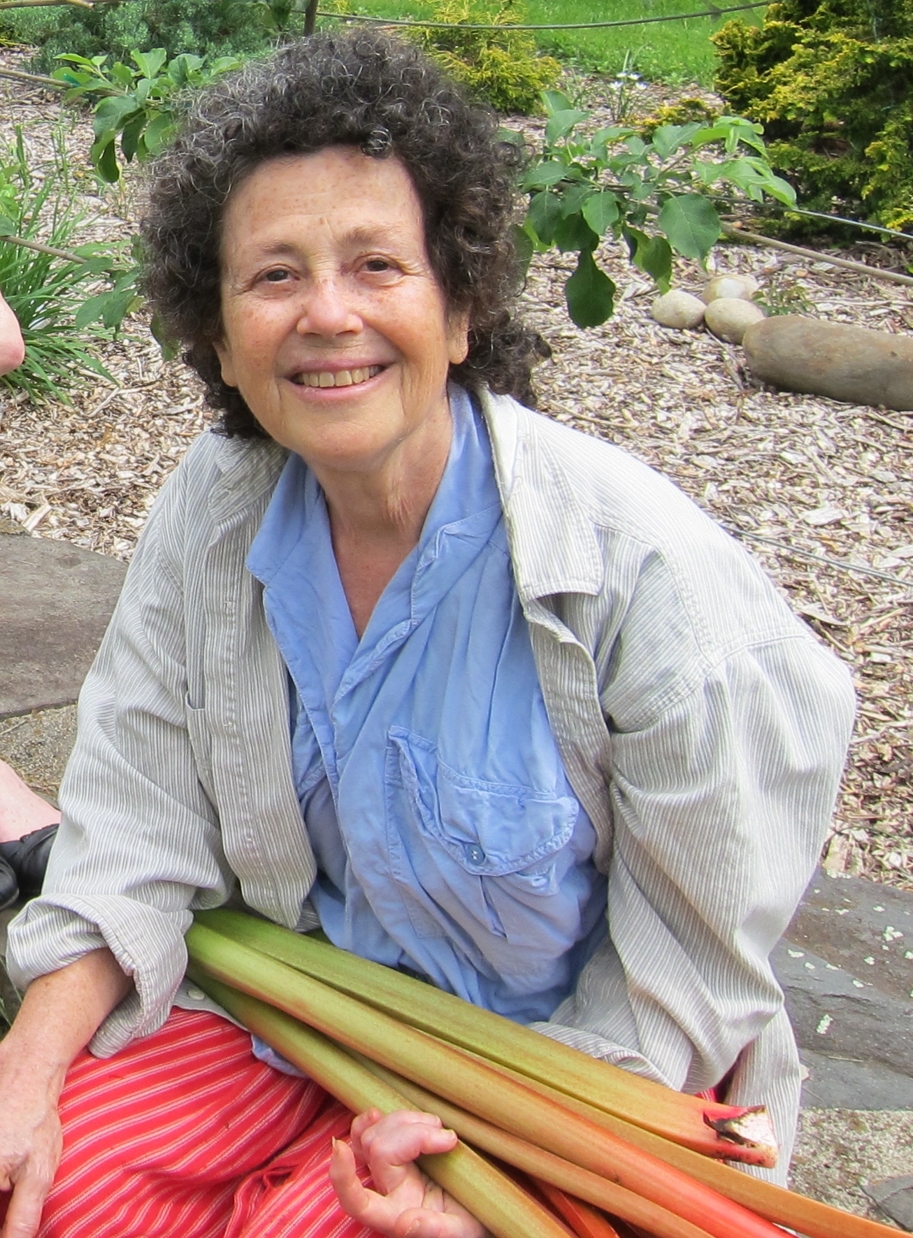Ms. Land wrote the syndicated newspaper column “Good Food” for 20 years.