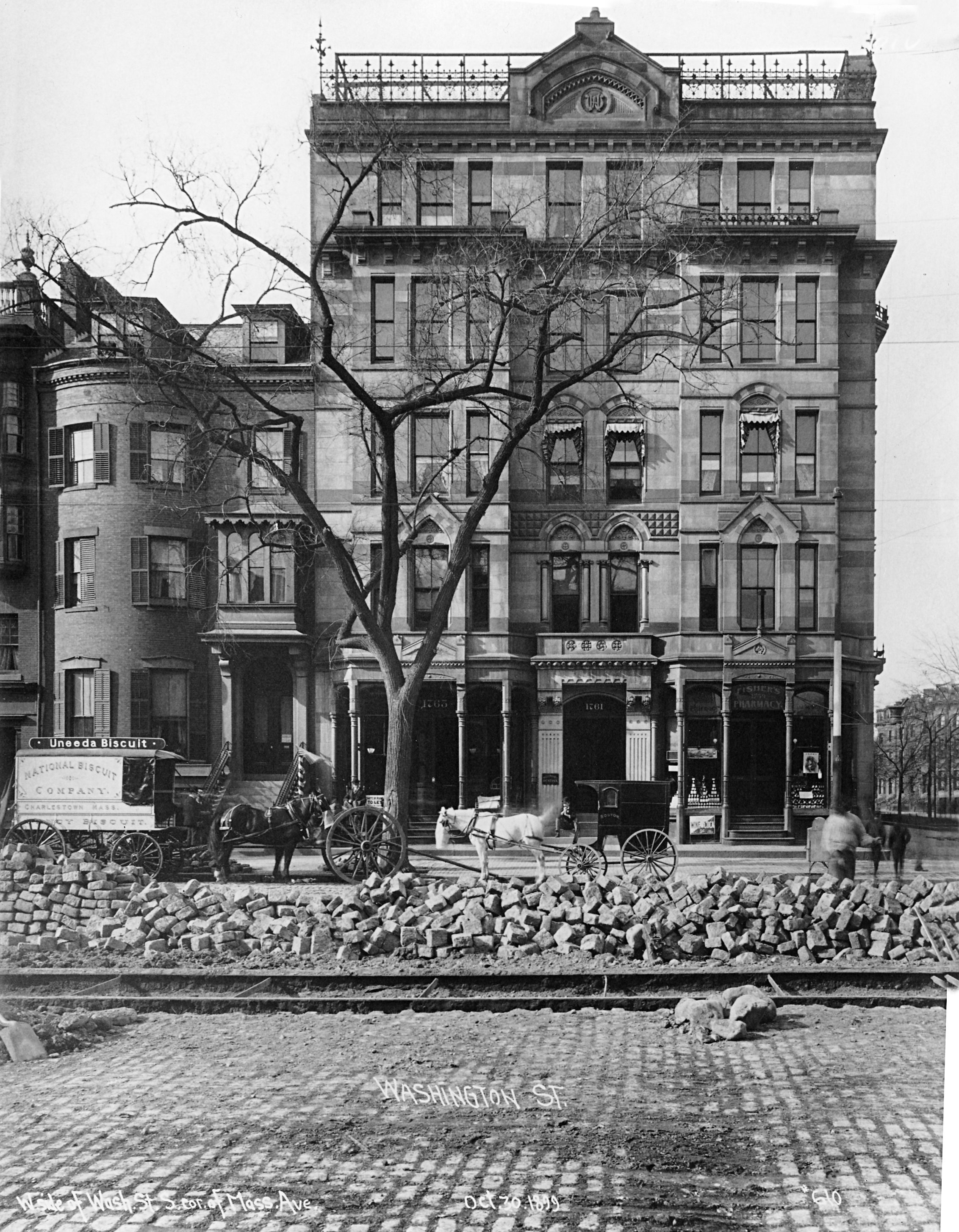 In the late 1800s, the late Gothic Hotel Alexandra was home to wealthy Bostonians, with unheard-of luxuries such as a primitive elevator powered by a giant piston connected to the city’s water main.