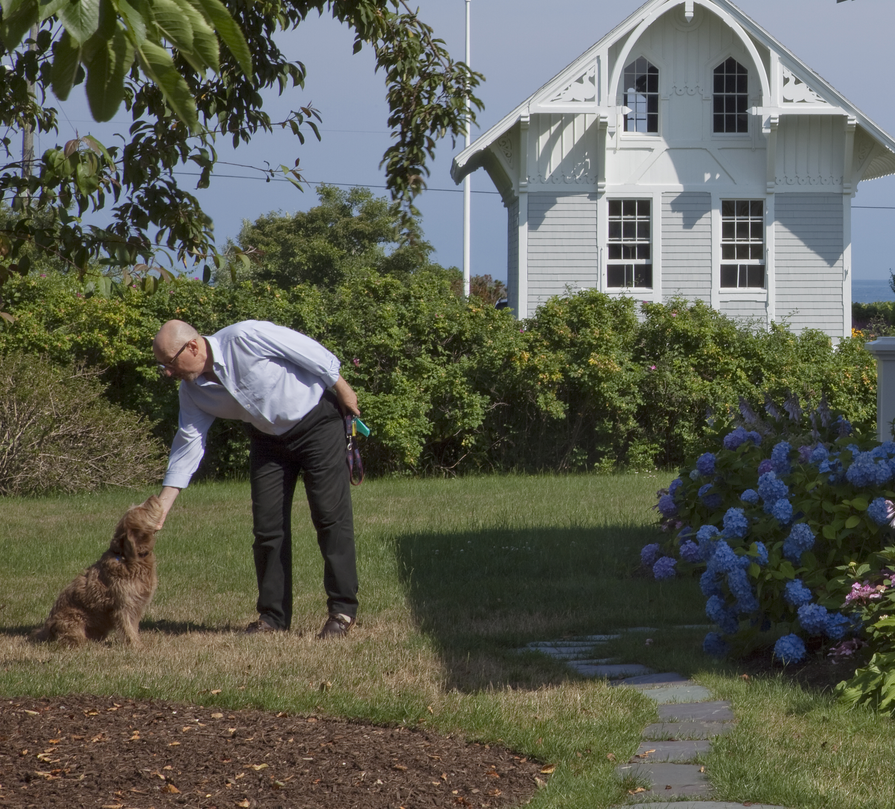 Jeff Schwartz with his beloved Buddy in Maine in 2010.