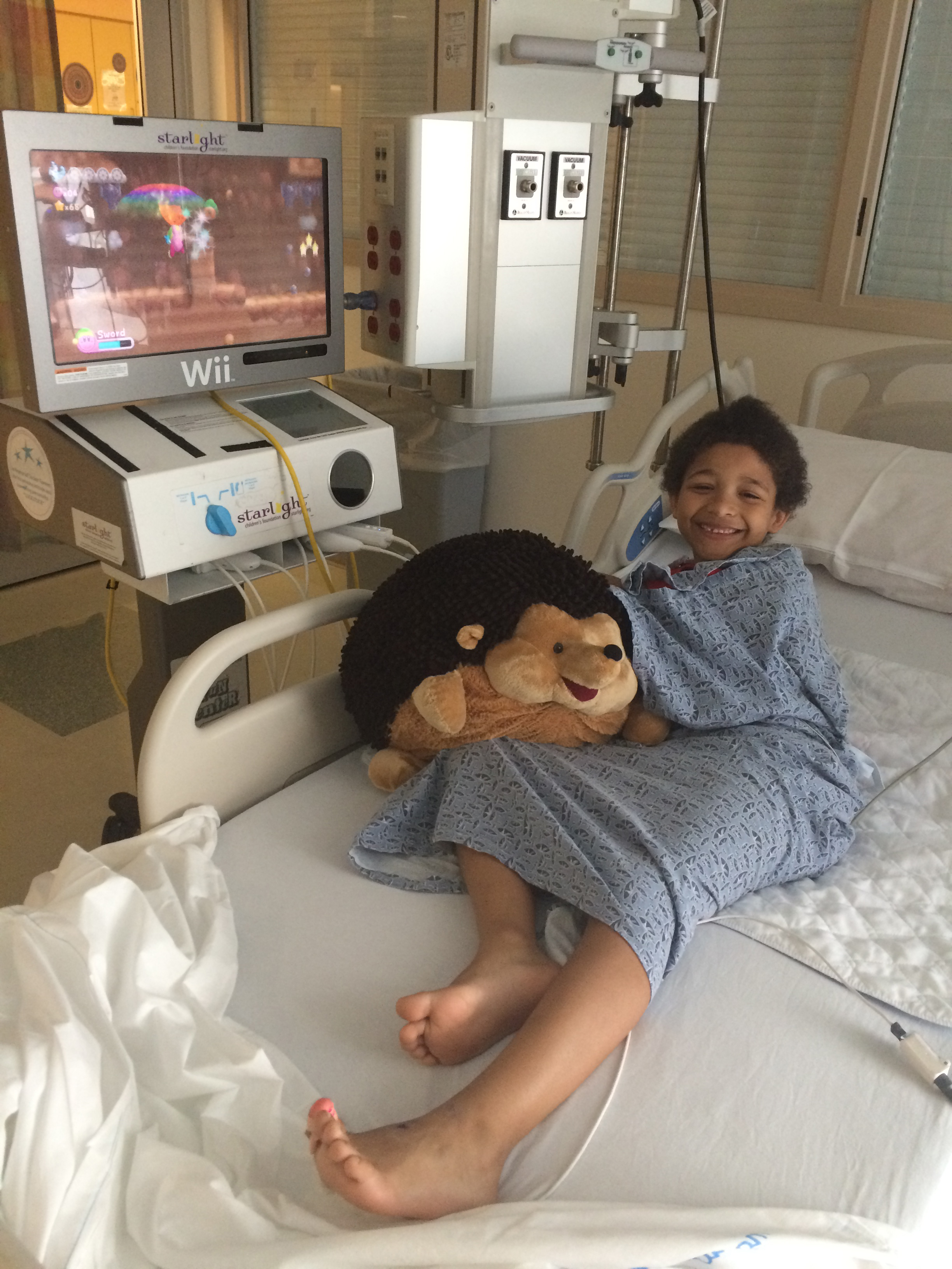 Divan Silva smiled in his hospital room at Boston Children’s Hospital.