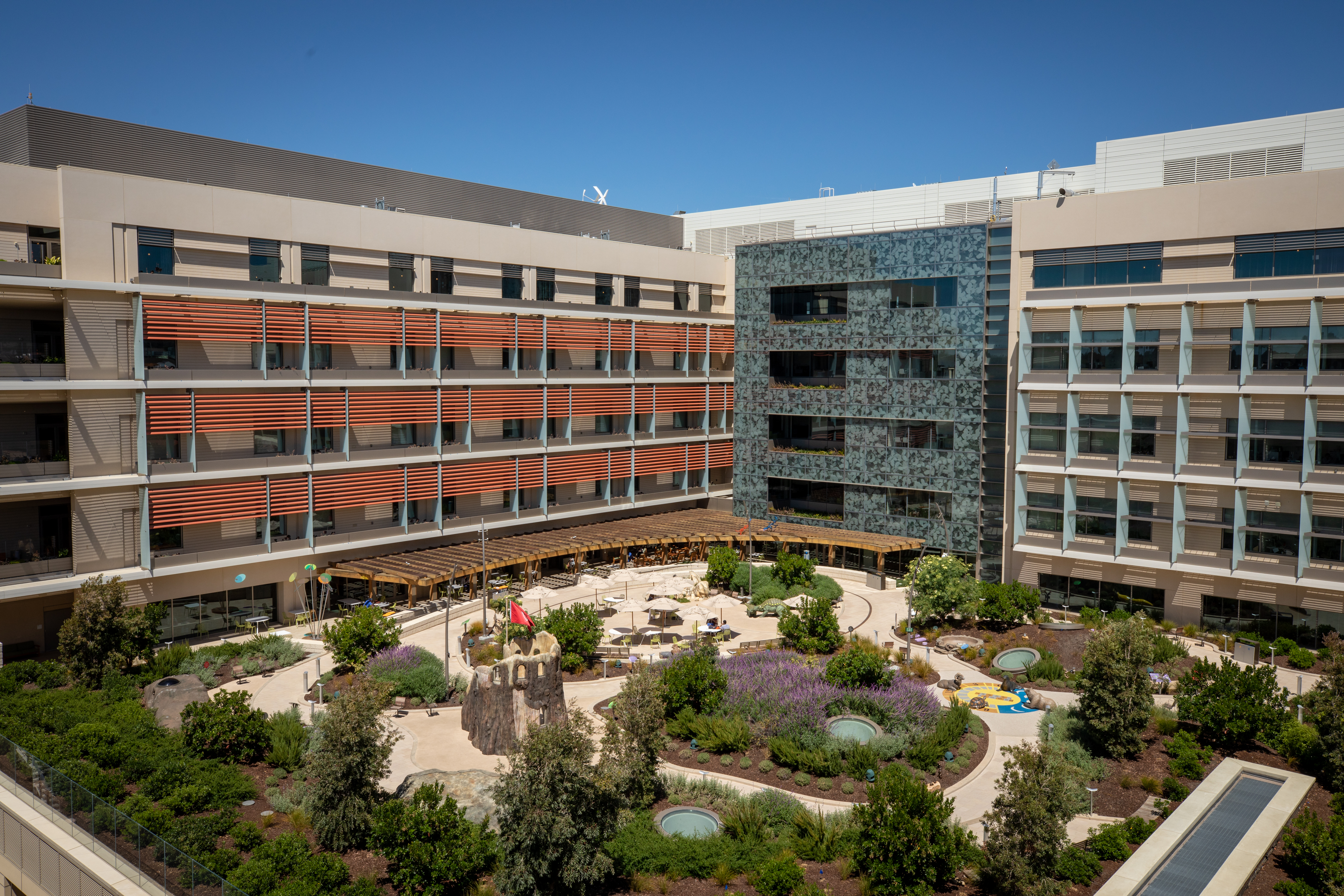A view of the Dunlevie Garden at the new Lucile Packard Children’s Hospital.