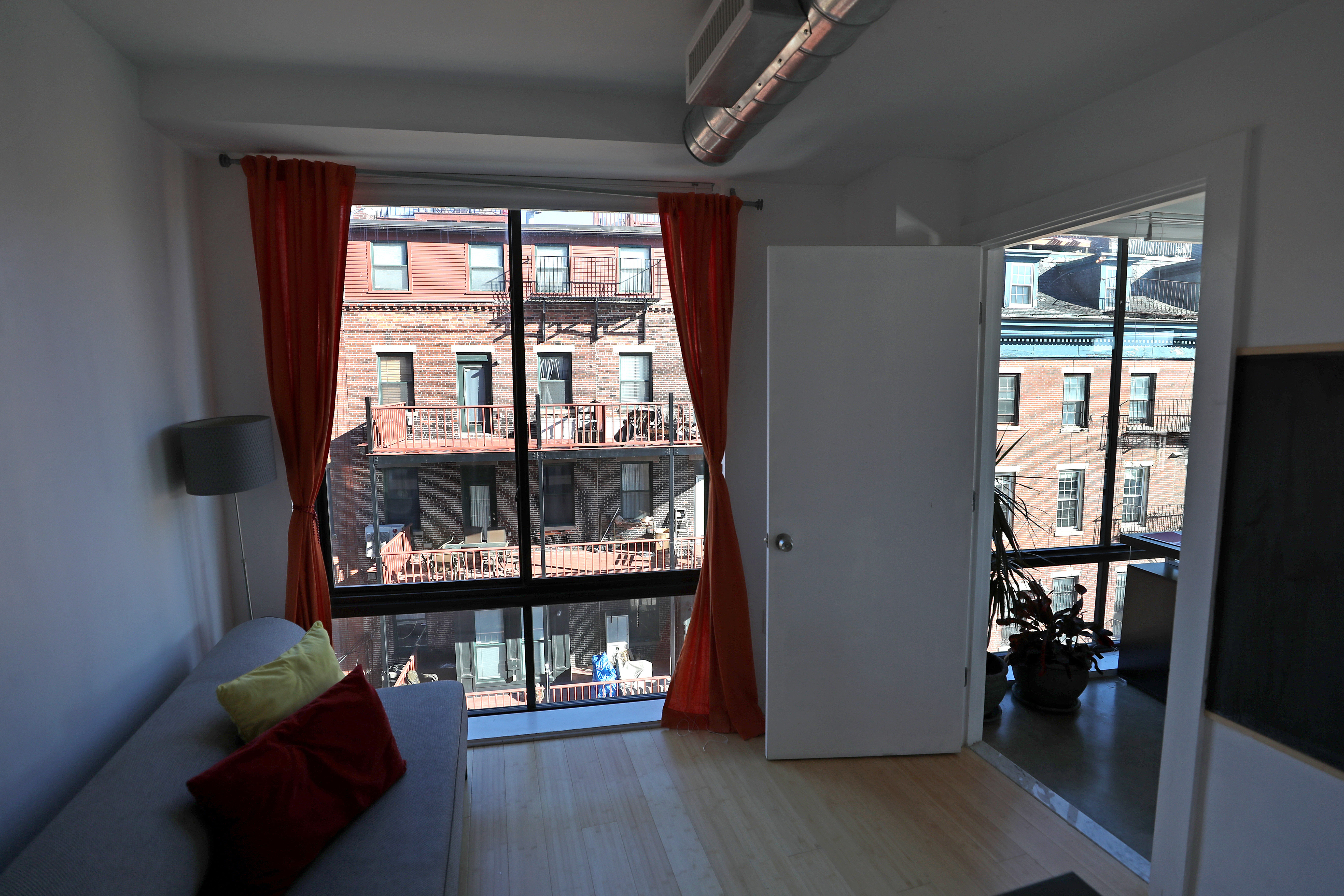 An office — or a second bedroom?