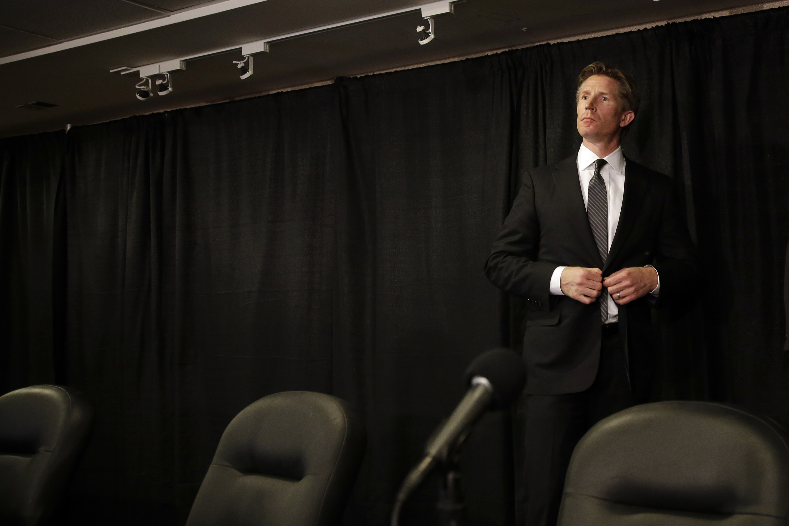 Dave Hakstol was the first NCAA coach to jump straight to the NHL since 1982.