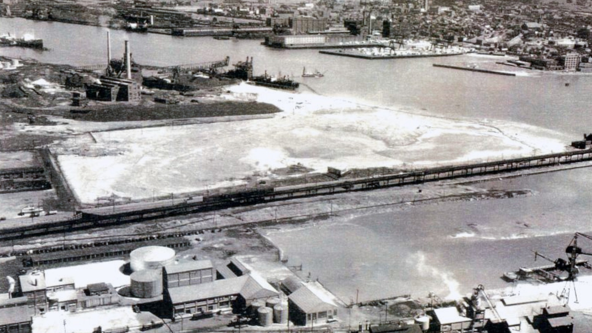 A view of the Monsanto Chemical property in the 1920s.