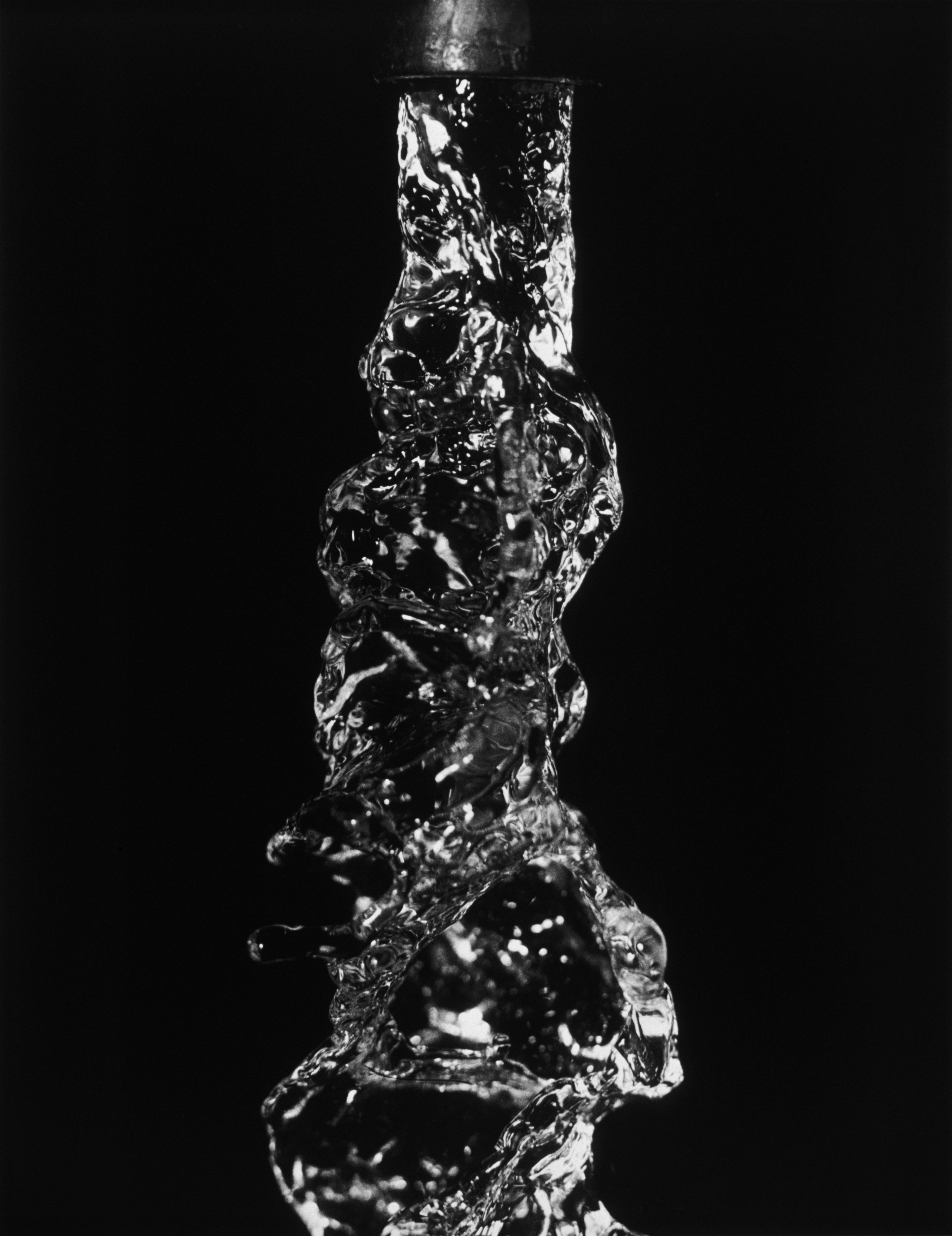 Harold Edgerton’s “Water From a Faucet,” on display at the MIT Museum.