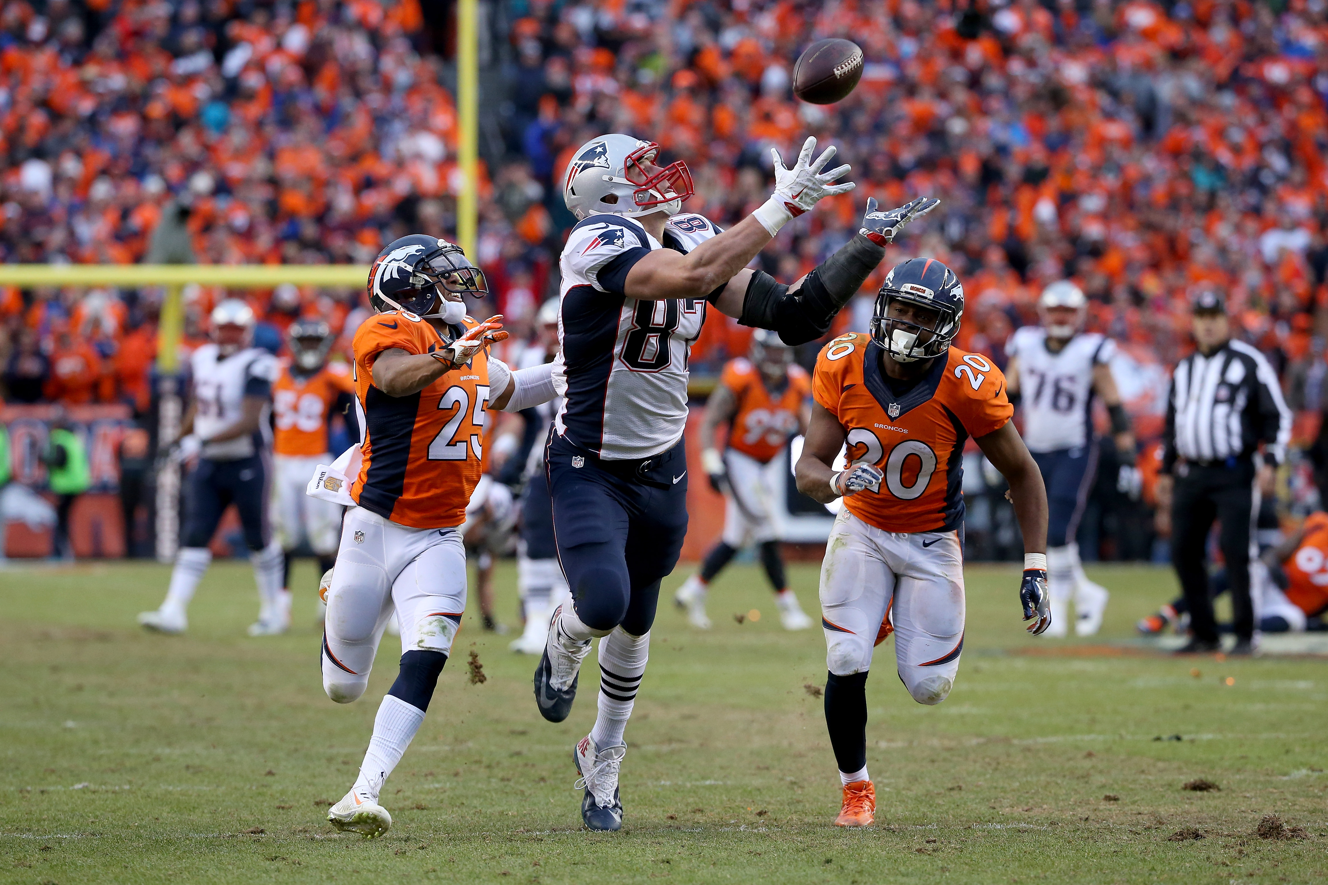 The NFL attempted to clarify the catch rule, but judgment still is up to the officials.