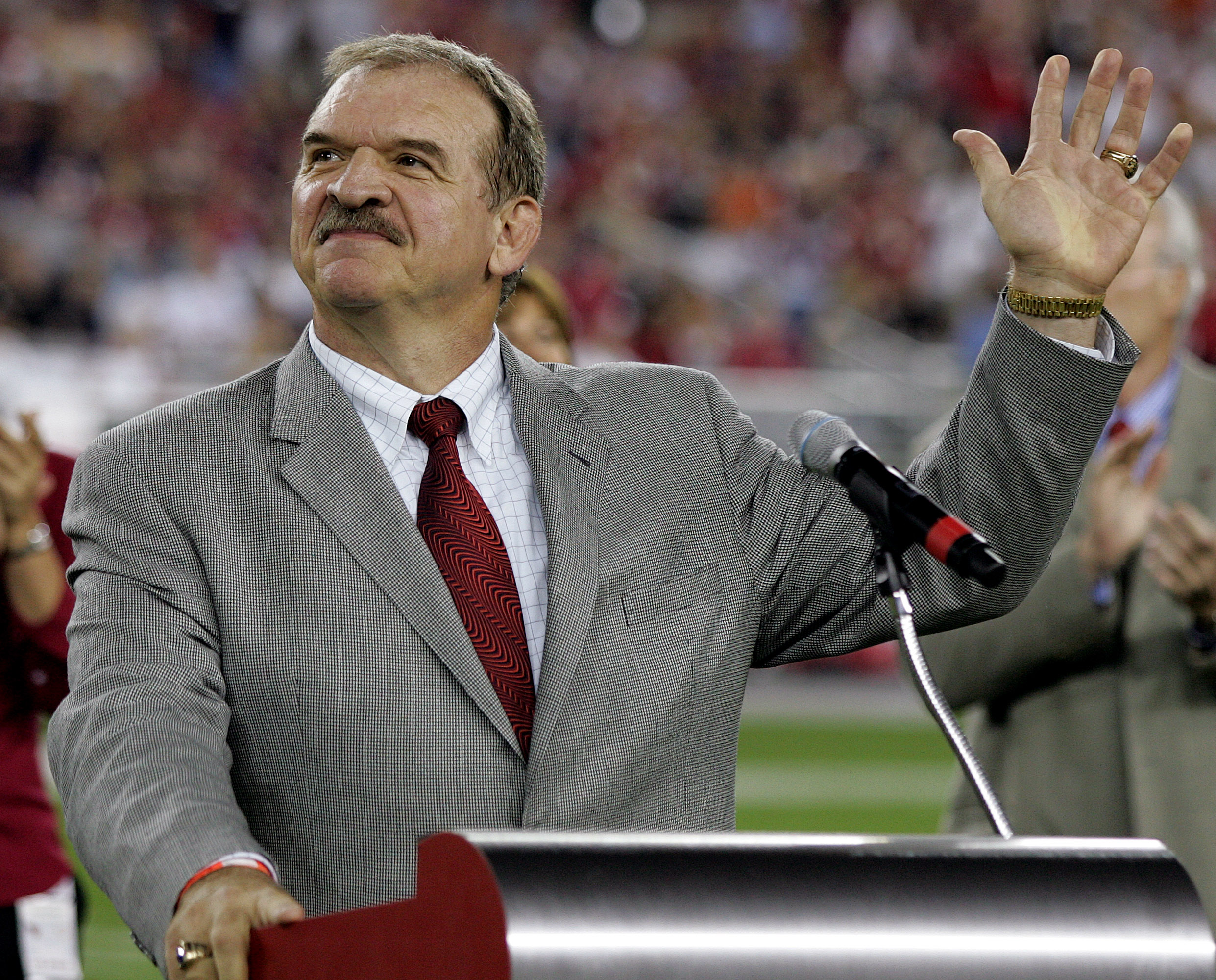 DAN DIERDORF: Familiar in Foxborough