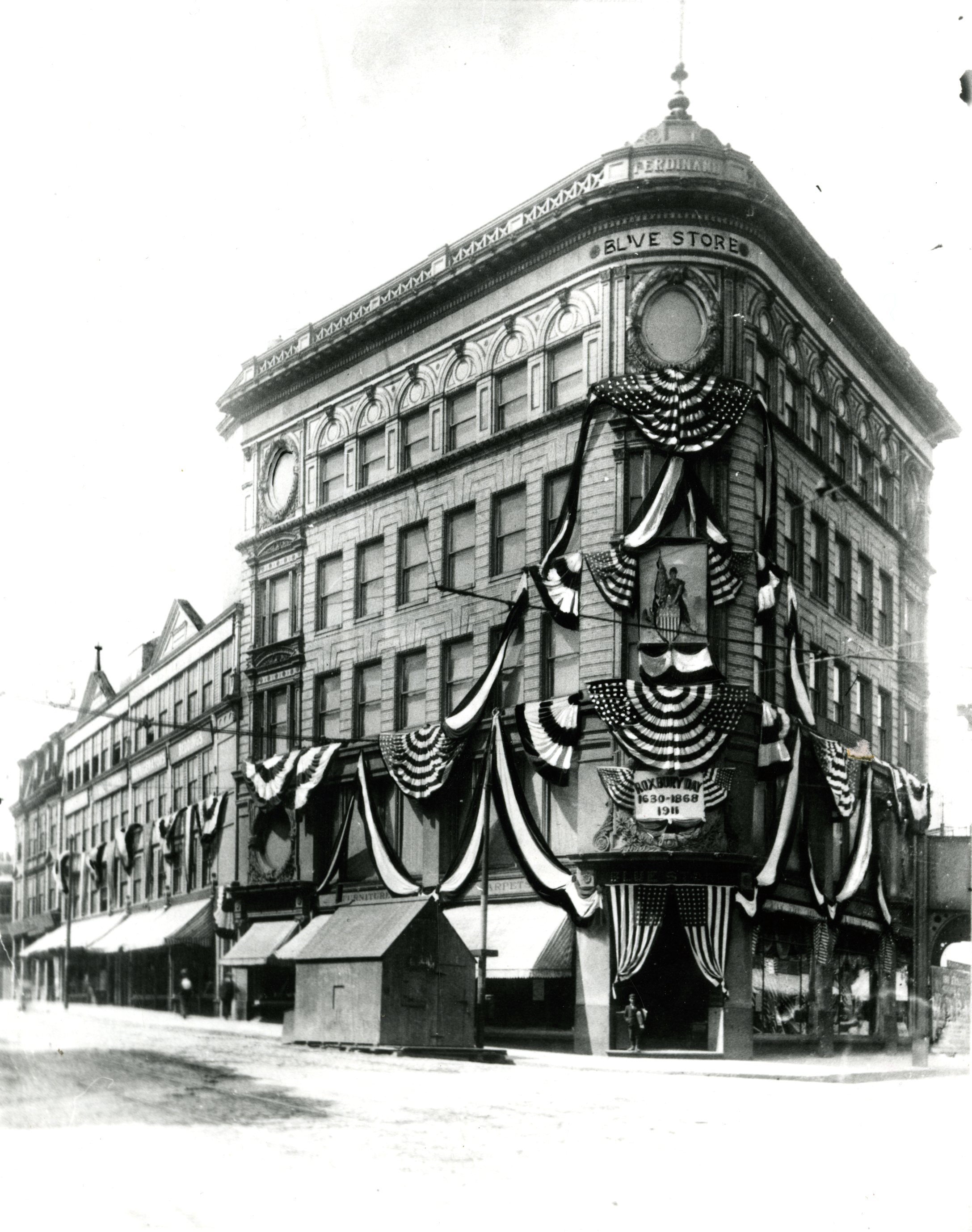 The Ferdinand building in 1911.