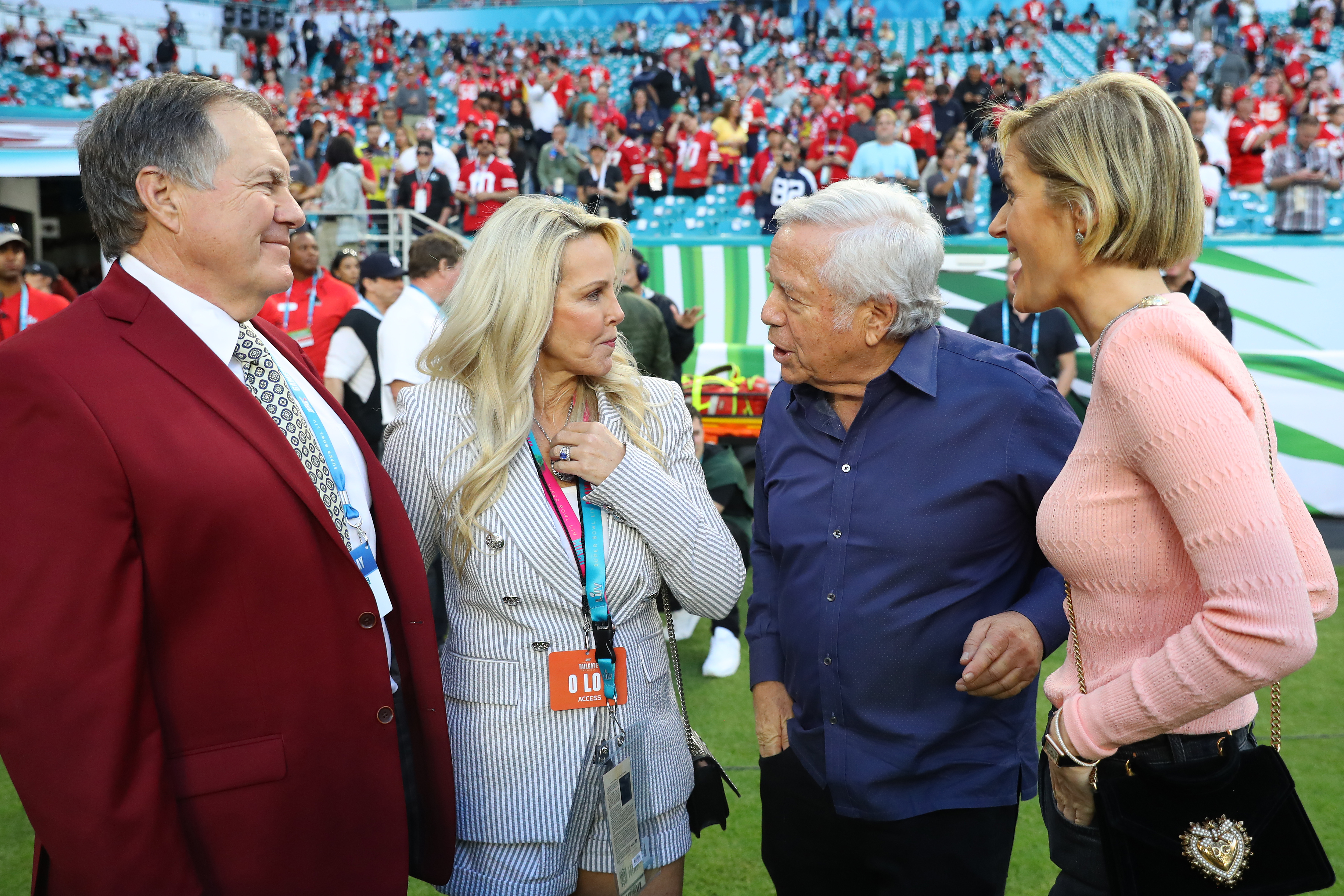 From left to right: Bill Belichick, Linda Holliday and Robert Kraft prior to Super Bowl LIV between the San Francisco 49ers and the Kansas City Chiefs.