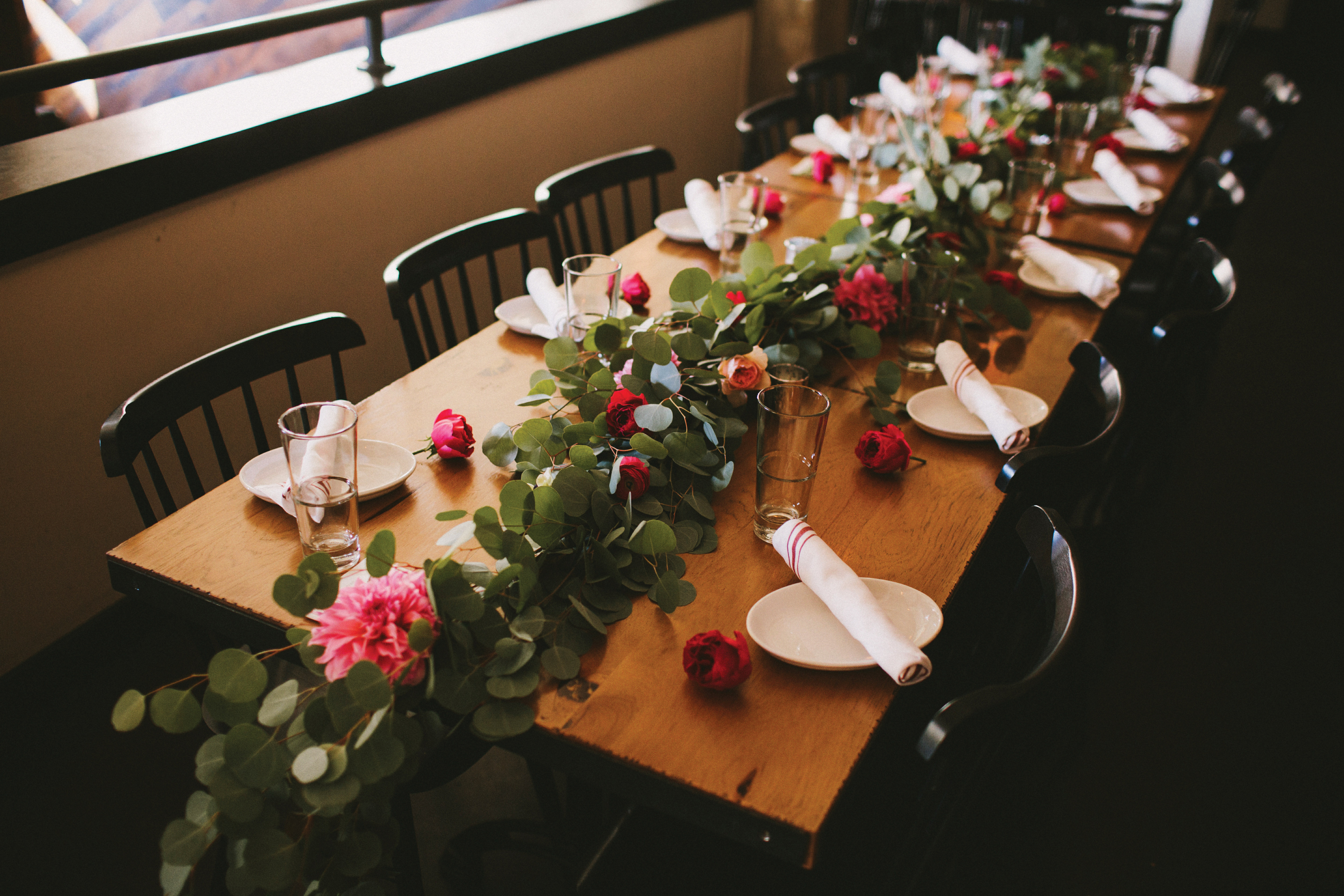 The Sinclair had never hosted a wedding. Fresh-cut flowers from Pollen Floral Design founder Krissy Price helped with the transformation.