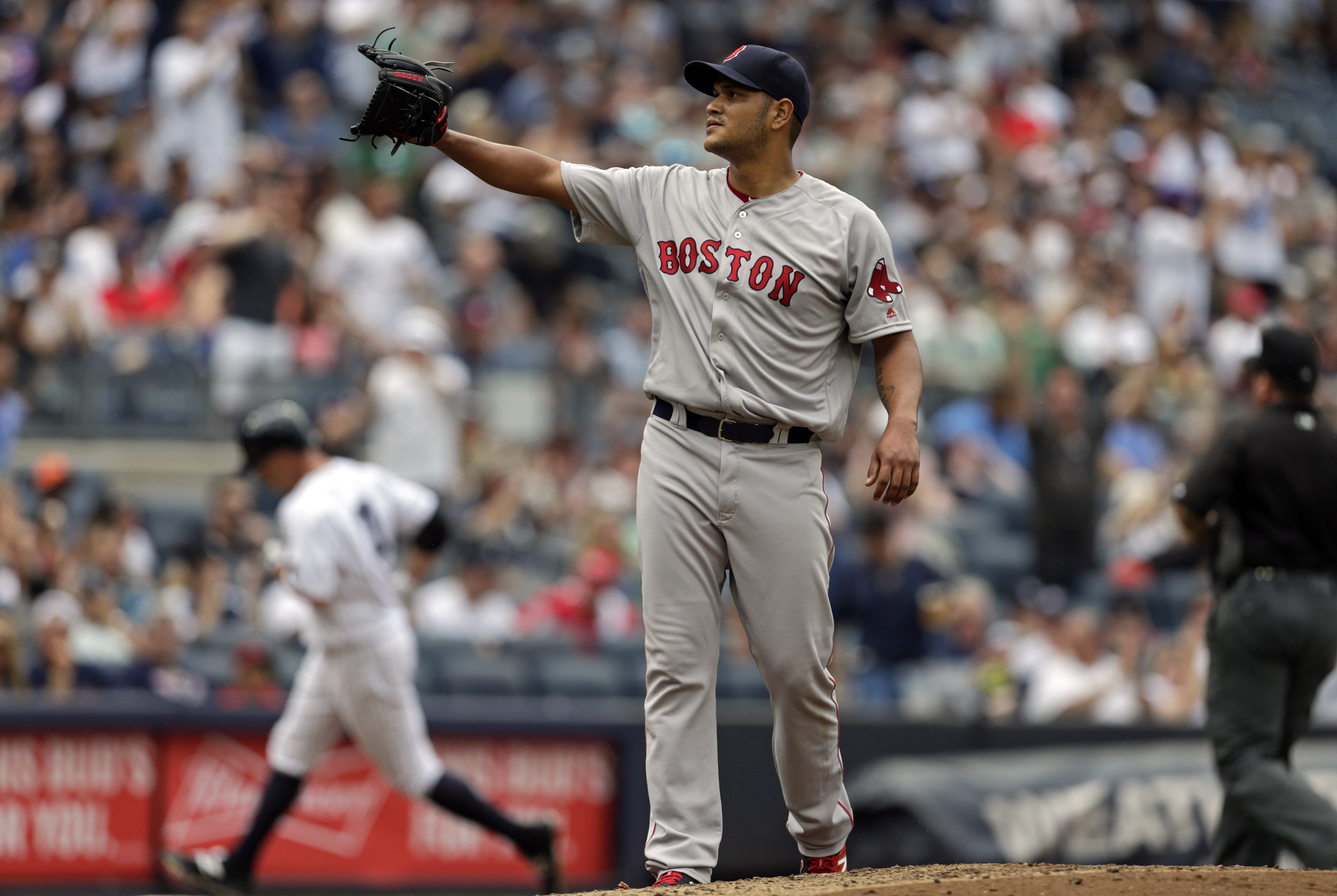 Eduardo Rodriguez earned his third win of the season Saturday.