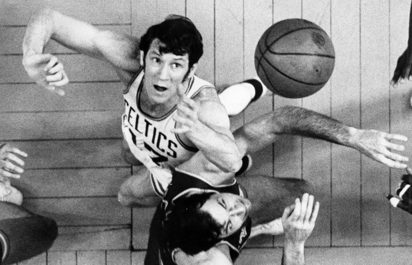 Havlicek in a 1971 game against the Knicks.