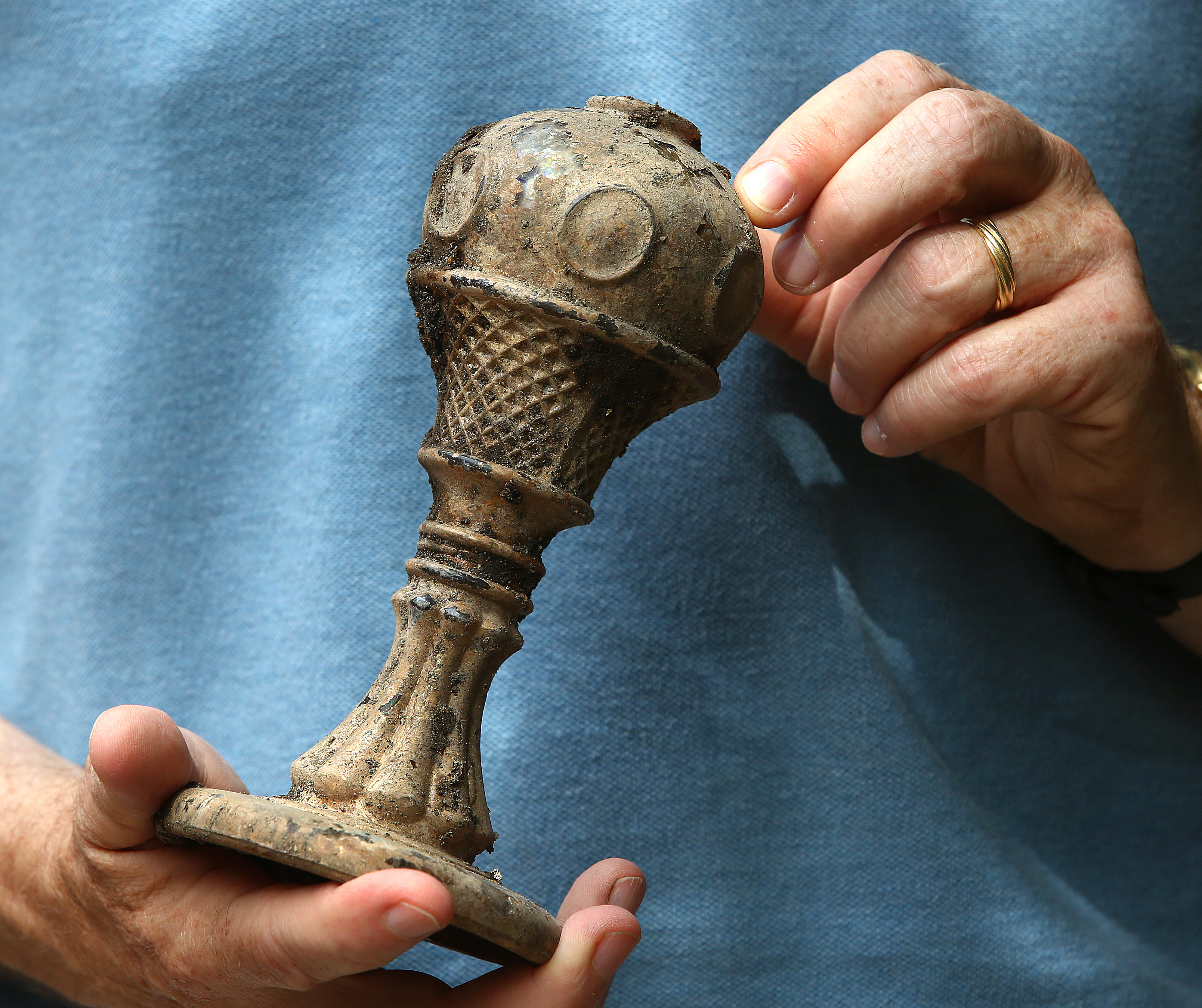 The Rev. Stephen T. Ayres held an oil lamp base from the mid-19th century.