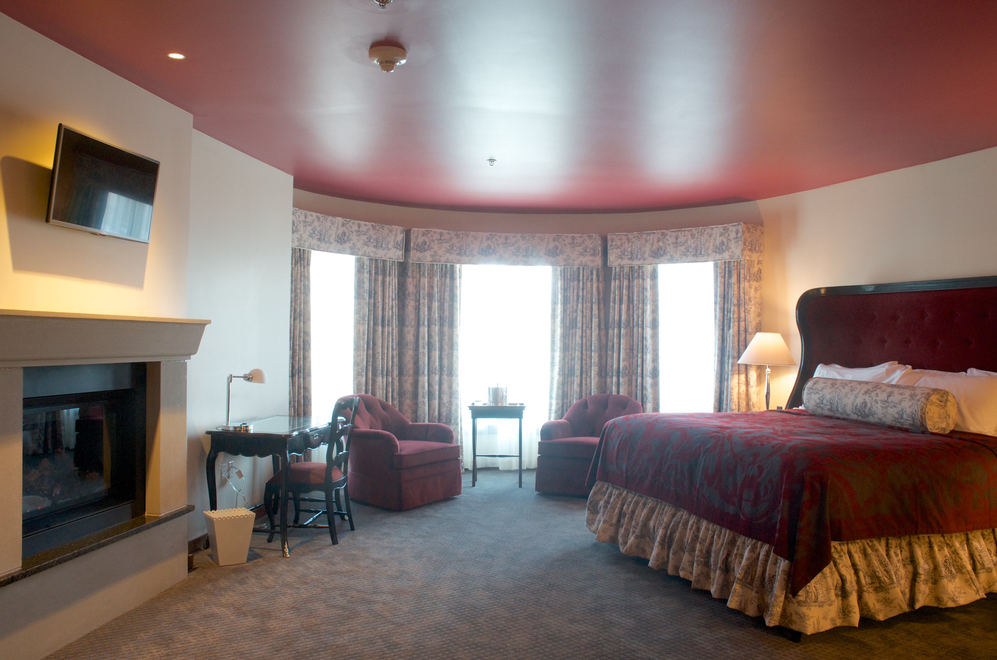 Guest rooms were designed by hotel co-owner Linda Dower and Wesley Spruill of Boston-based Deeson Design.
