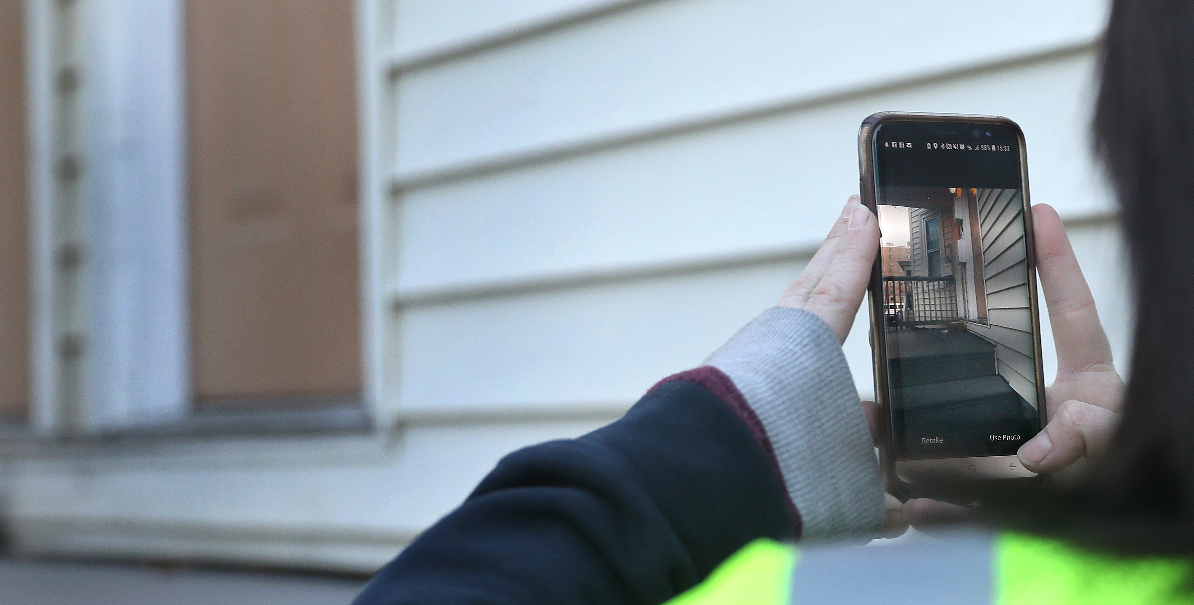 After making her delivery, McCain used her phone to snap a photo and prove she had done her job.