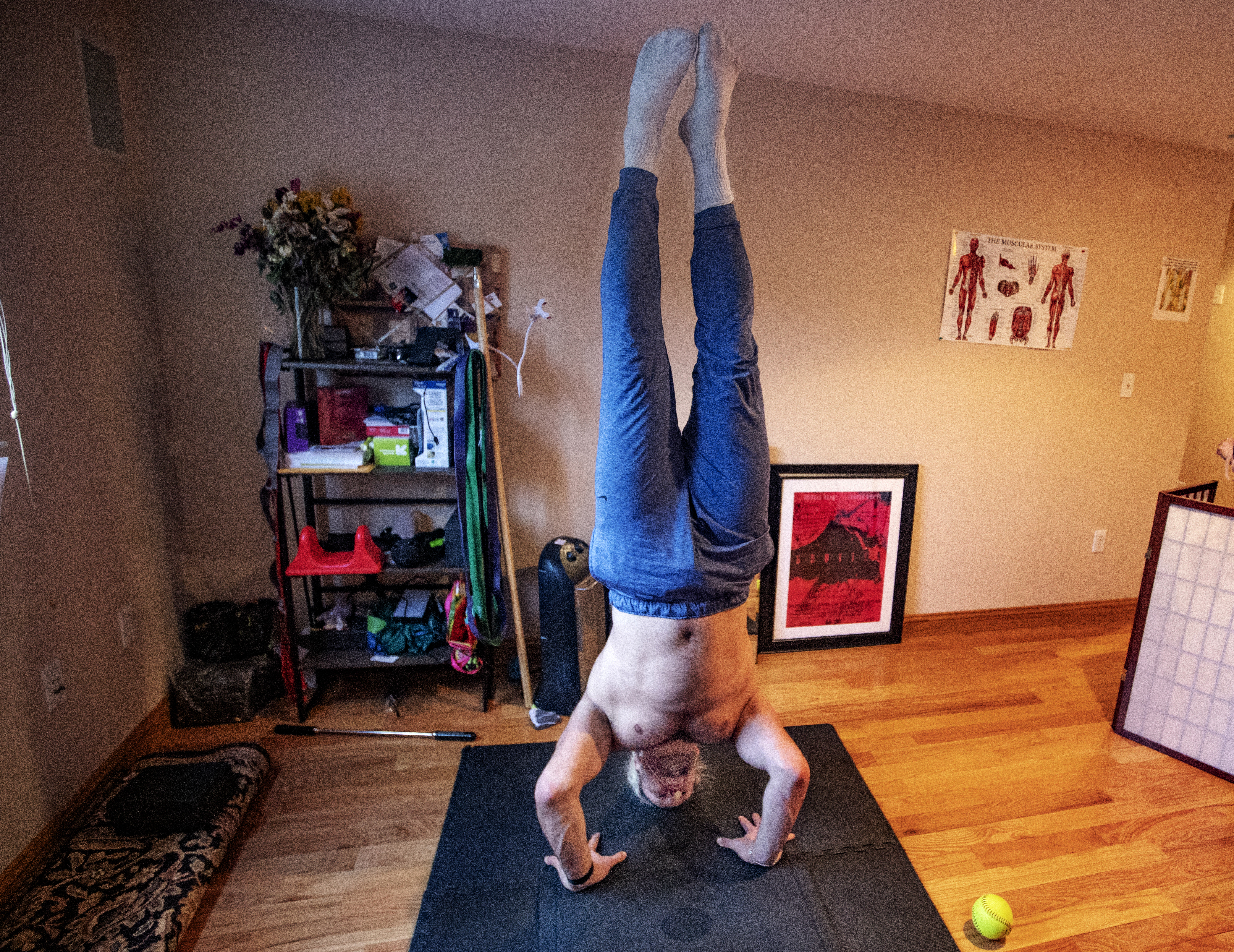 Winovich has kept in shape during the pandemic via home workouts.