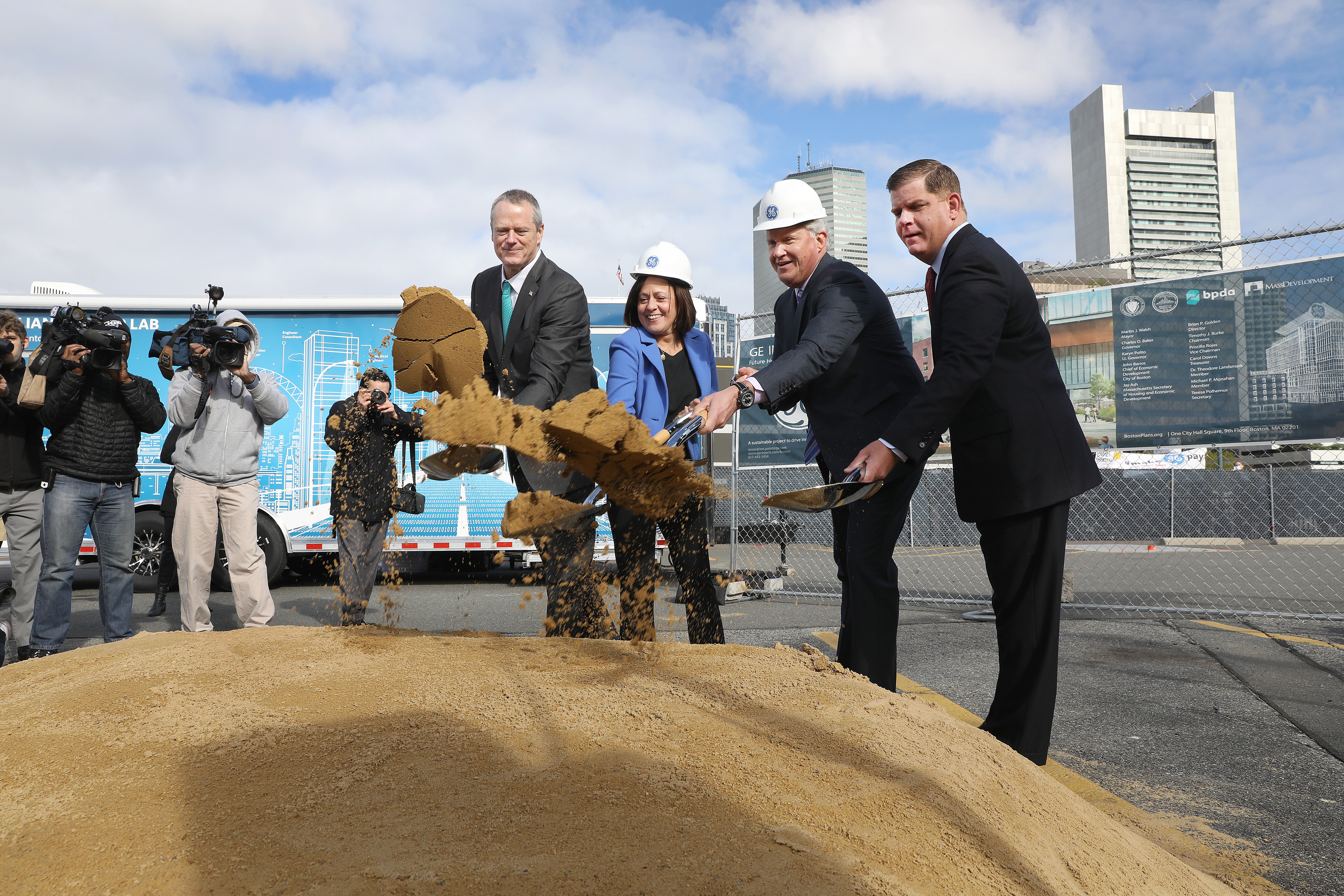 Jeff Immelt (second from right) took part in a ceremonial groundbreaking last month in Fort Point.
