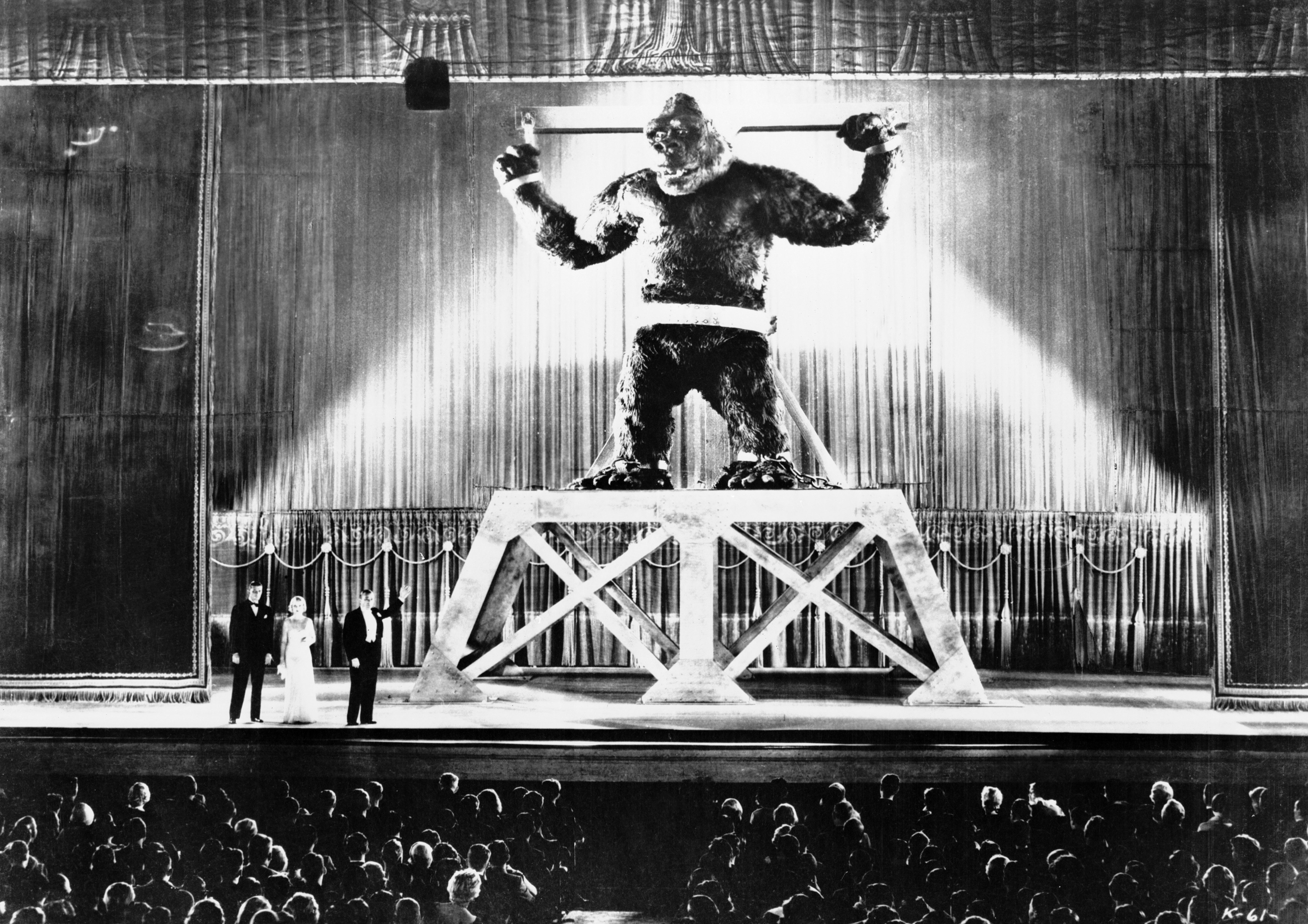 Kong on display in New York in "King Kong."