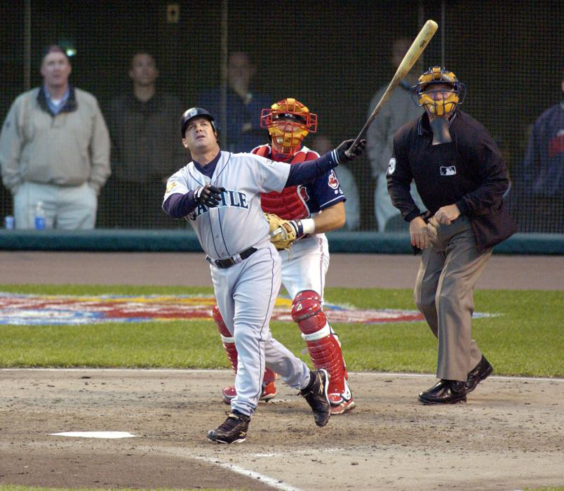 Edgar Martinez helped the Mariners reach the playoffs for the first time in franchise history in 1995.