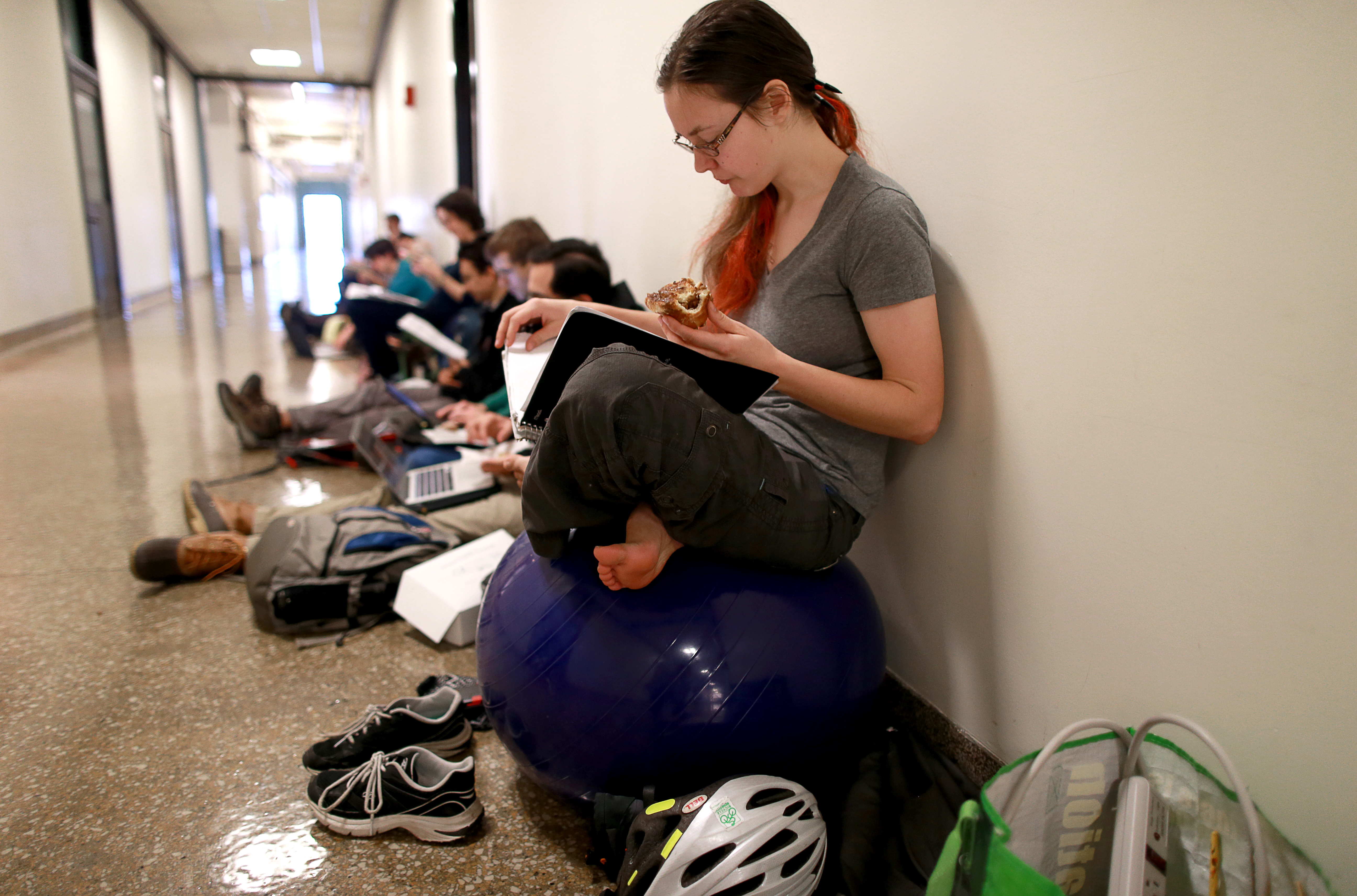 MIT freshman Carissa Skye juggled protesting, studying, eating, and a bit of exercising outside the offices of the institute’s president.