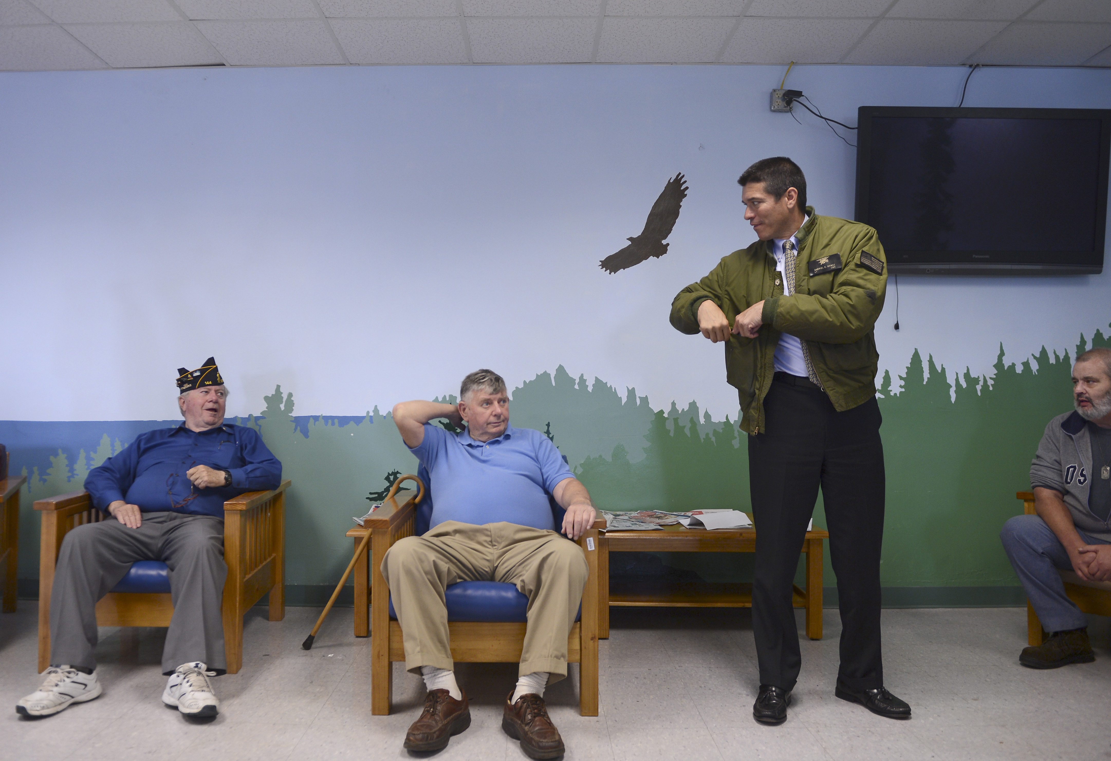 Republican Senate candidate Gabriel E. Gomez spoke with veterans at the Soldiers’ Home in Chelsea.