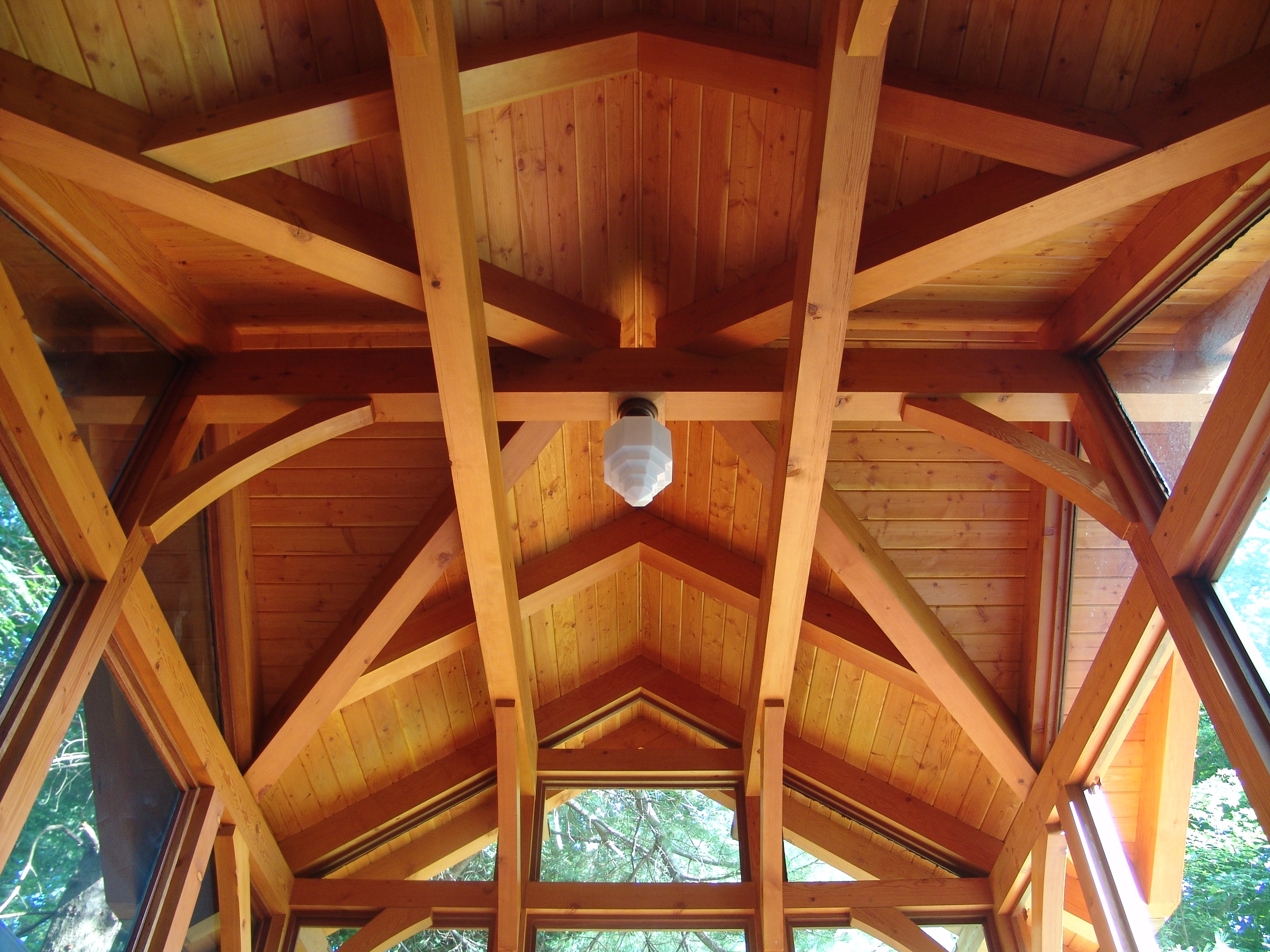 The design was inspired by Japanese teahouses and traditional New England building techniques.