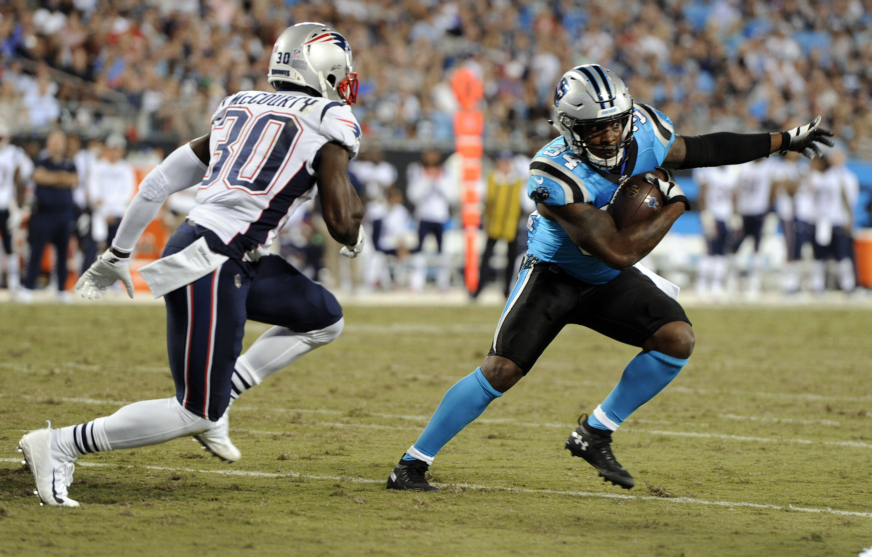 Jason McCourty (30) could give the Patriots depth at cornerback and safety.