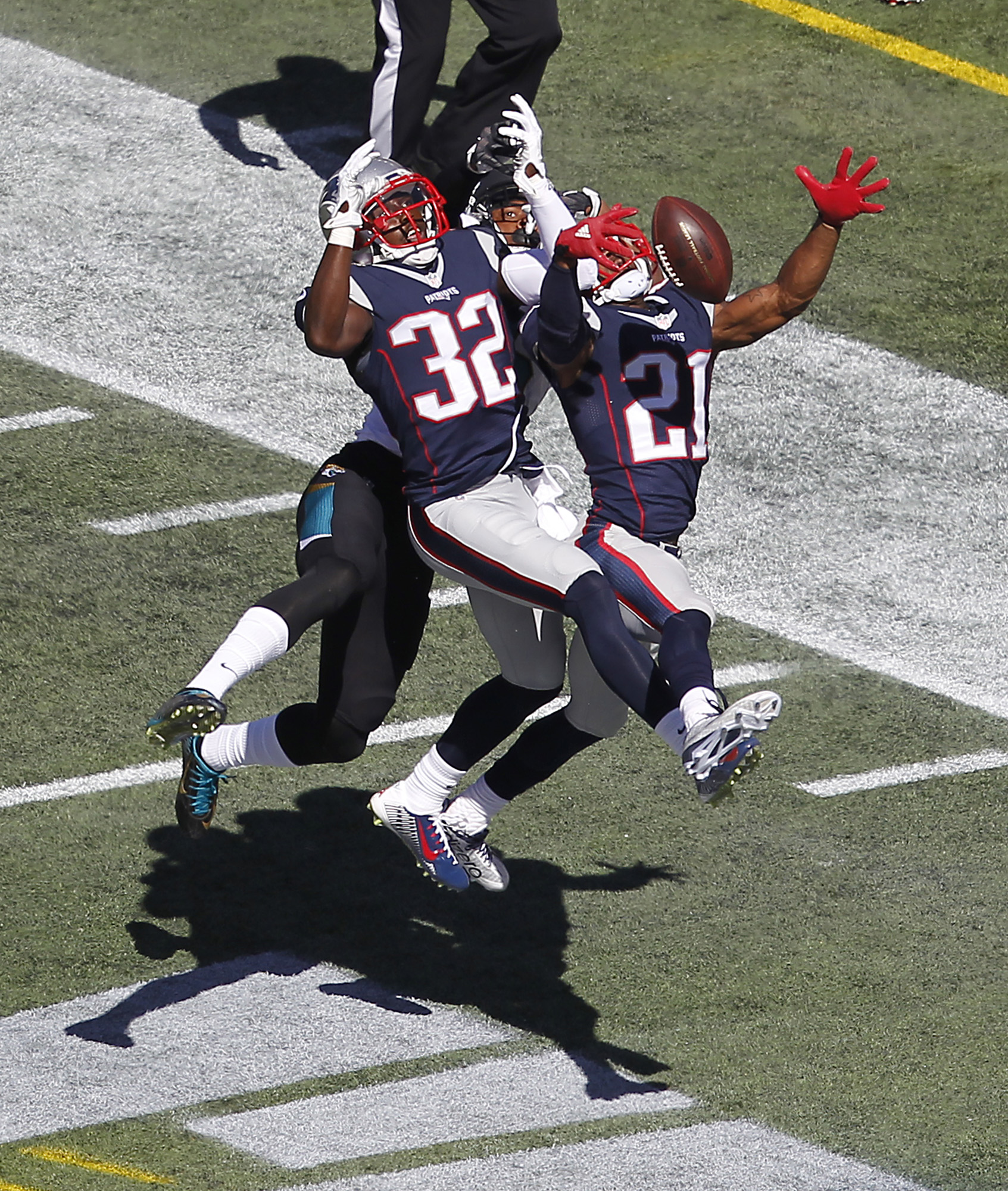 Devin McCourty (left) and Malcolm Butler play key roles in the Patriots defensive scheme against 2-point conversions, so far.
