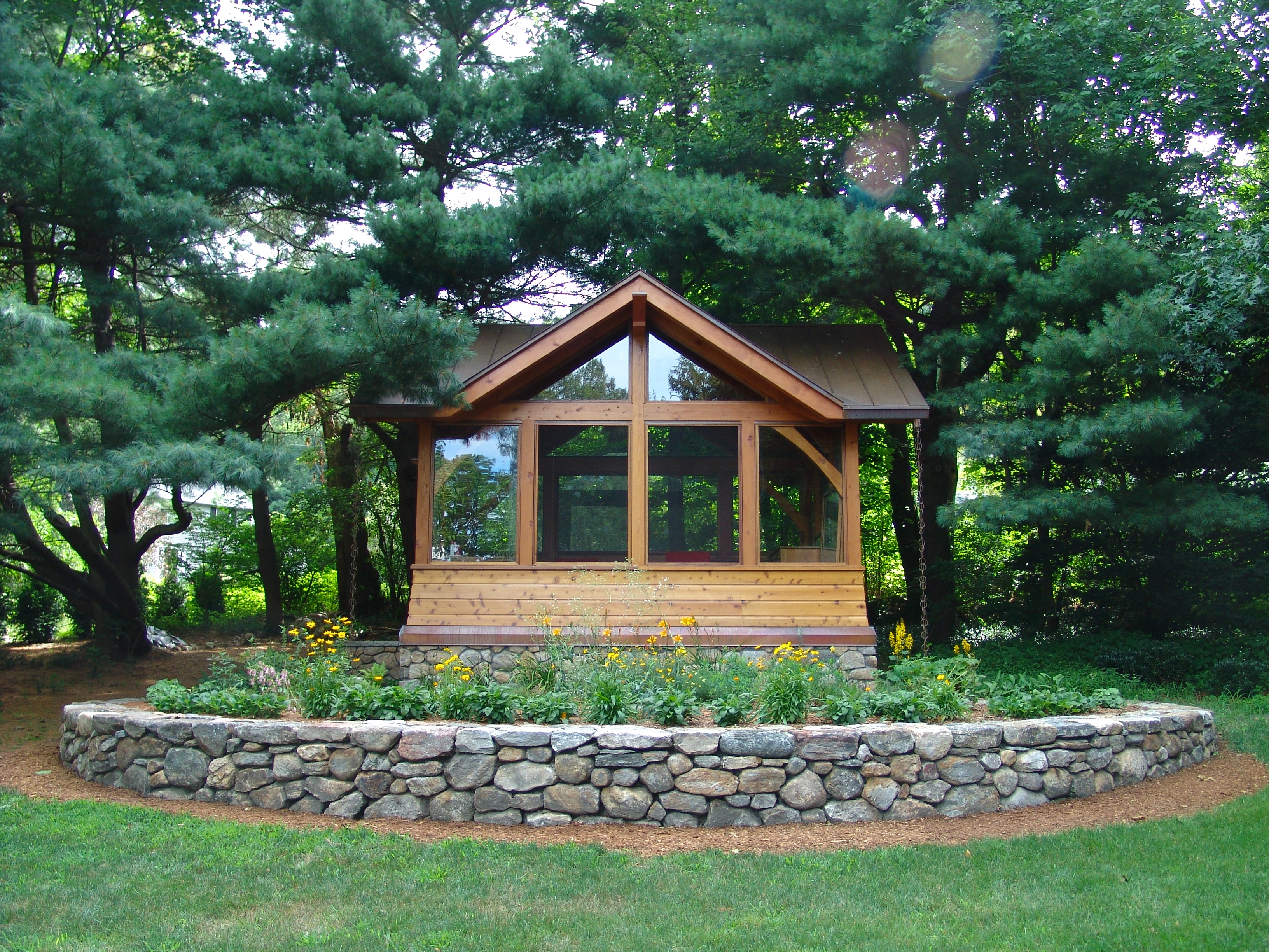 Somerville architect Edrick vanBeuzekom of EvB Design completed it in 2007.