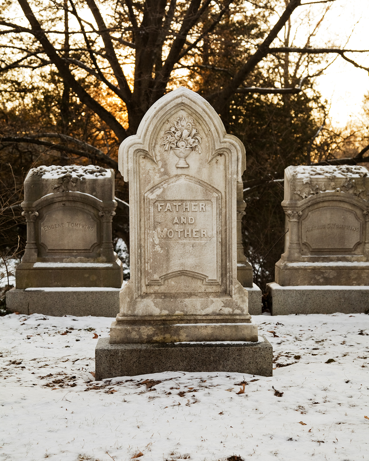 A photograph from Sarah Pollman’s “Mother/Father” series.