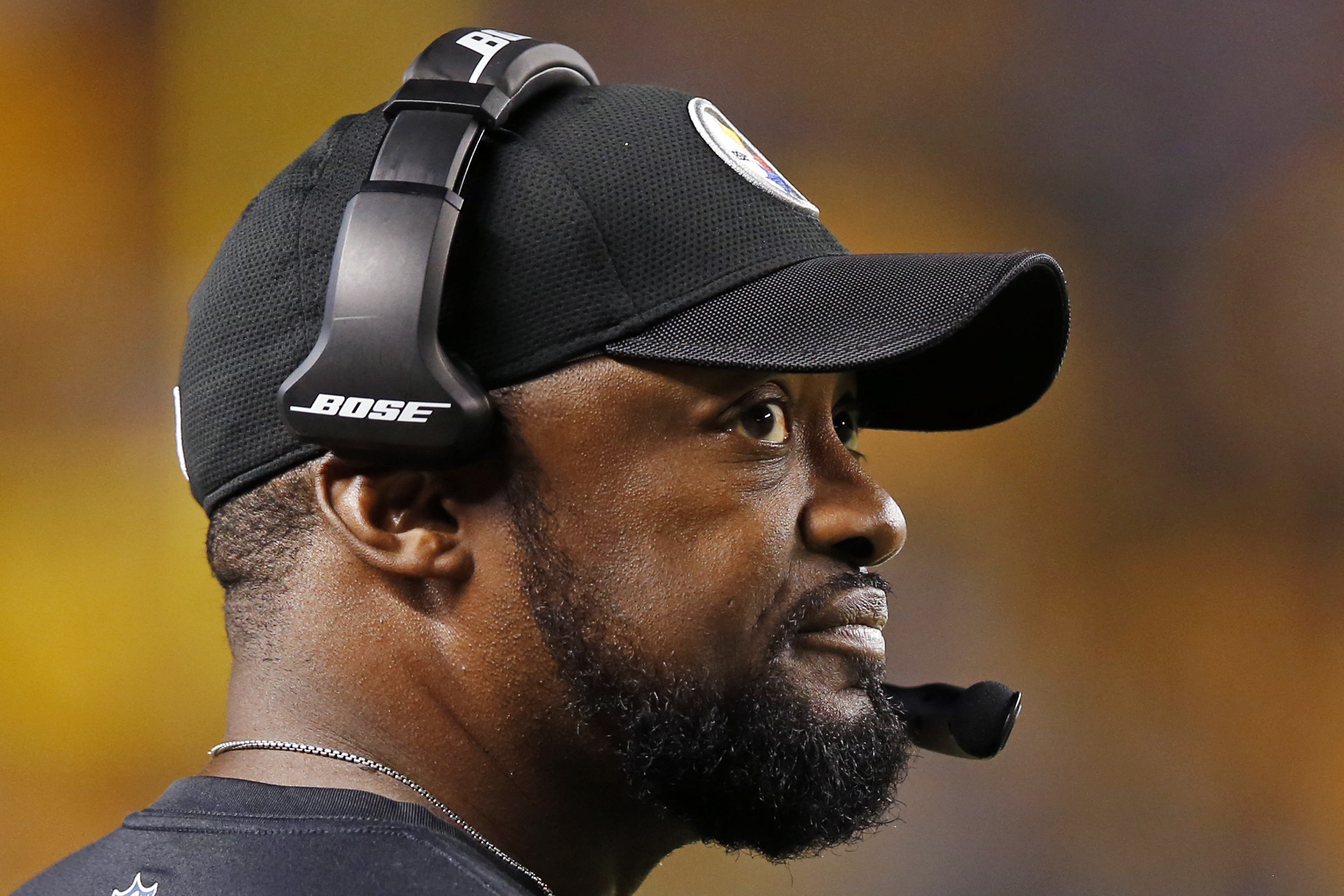Mike Tomlin said the Steelers’ headsets received a radio broadcast during a game at Foxborough in 2015.