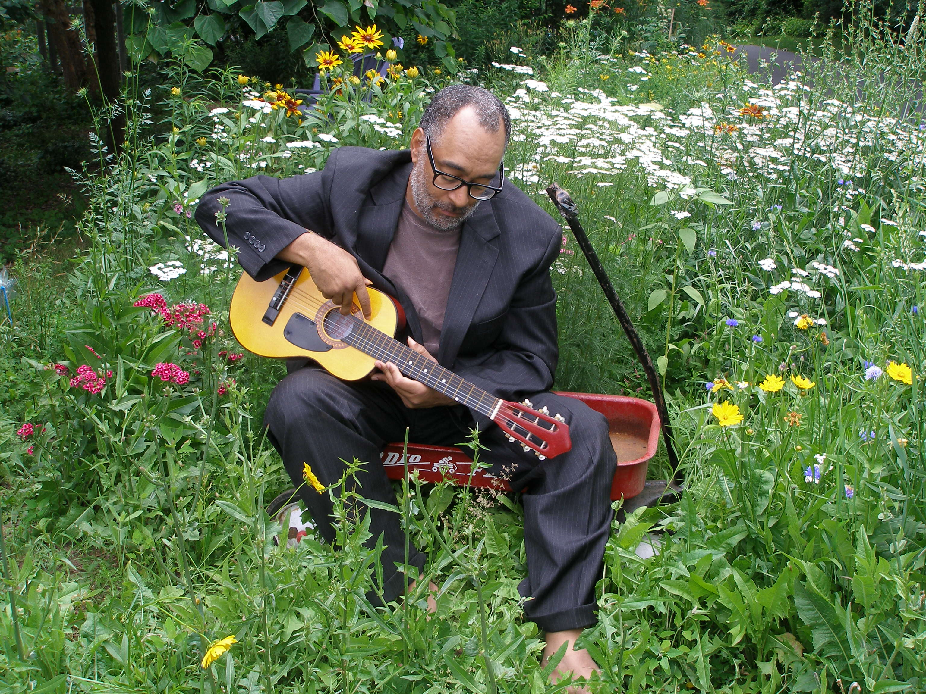 Vance Gilbert will perform at the South Shore Folk Music Club in Kingston.