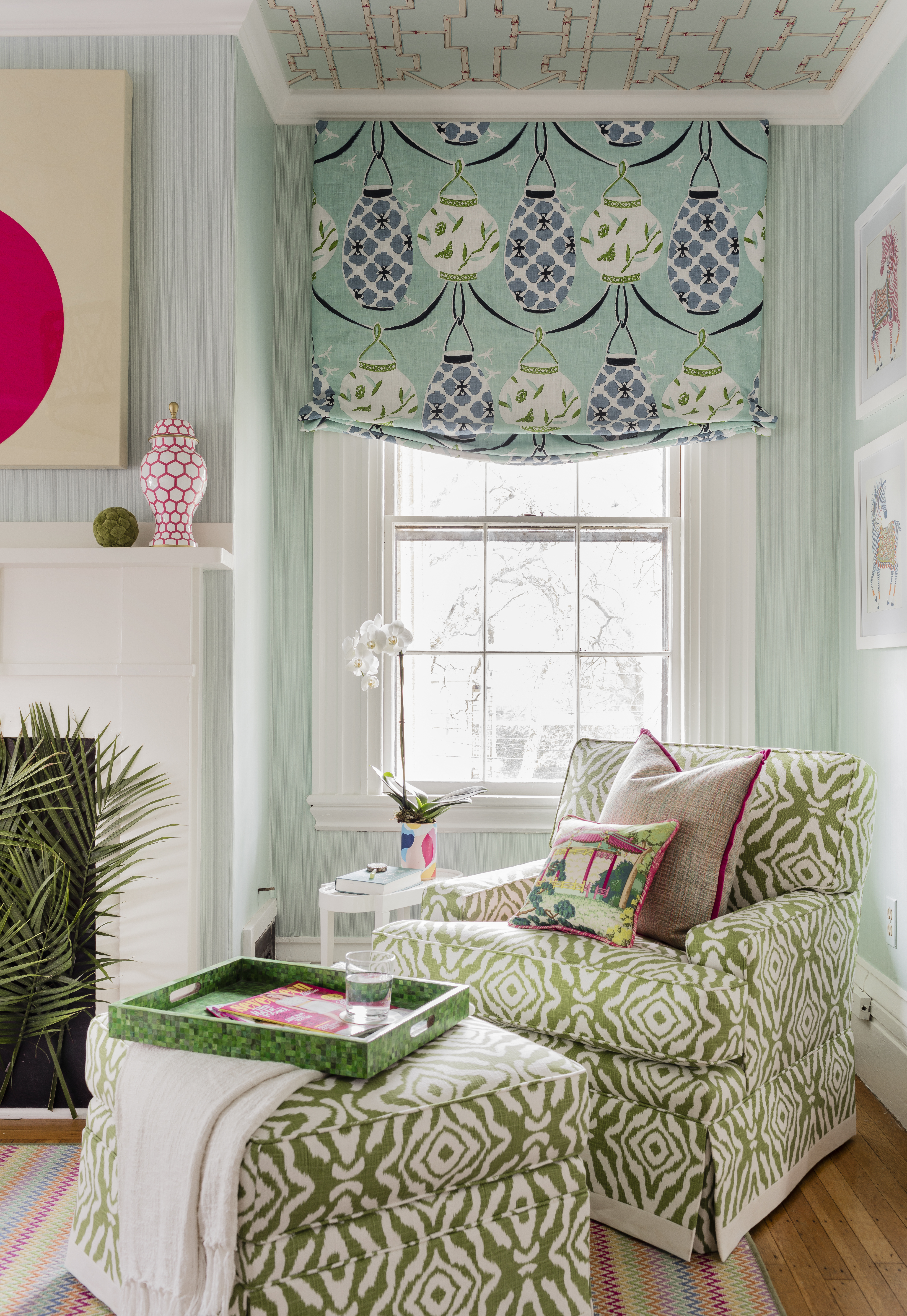 Chinoiserie chic-themed bedroom by Elizabeth Benedict.