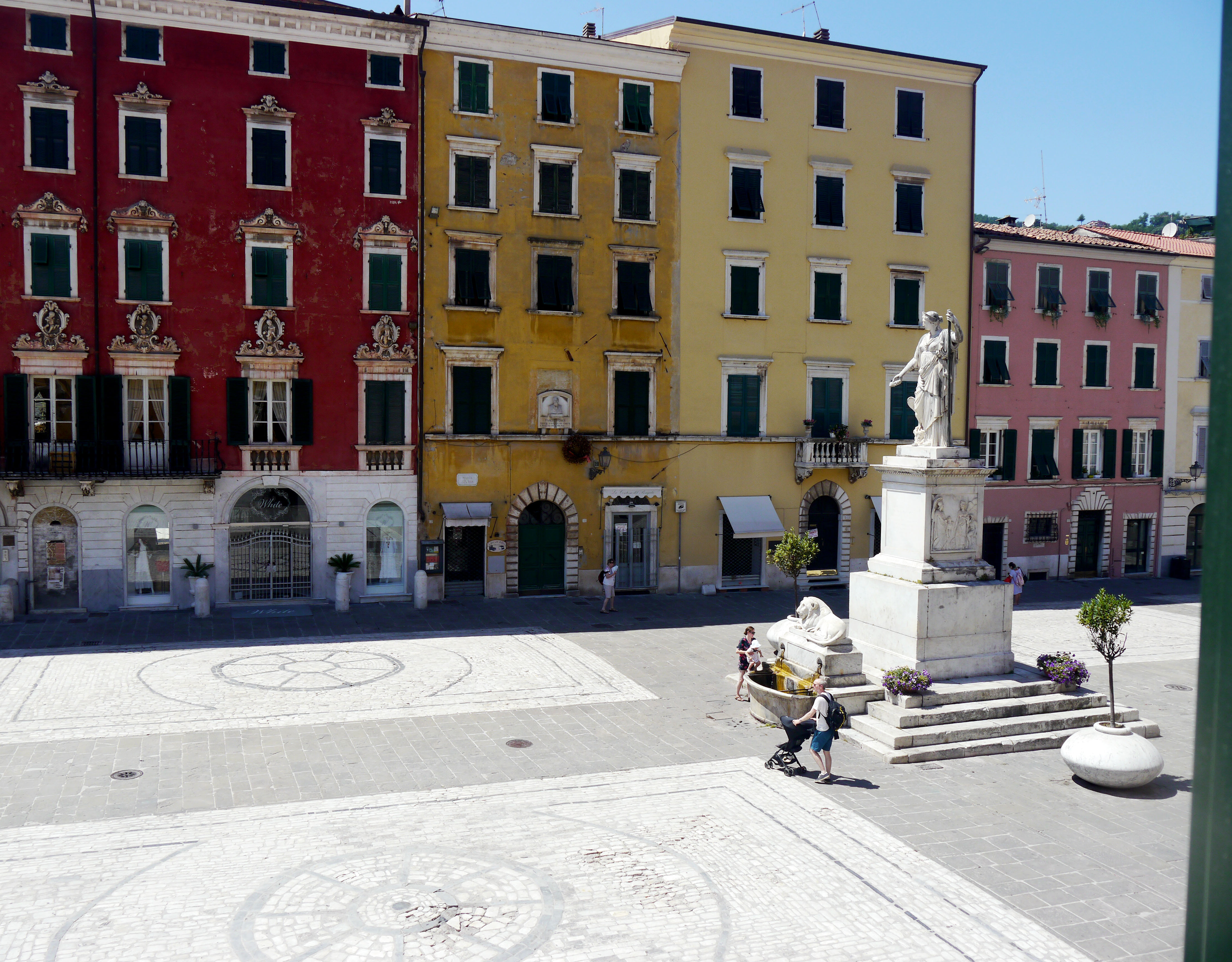 A statue of Maria Teresa d’Este.