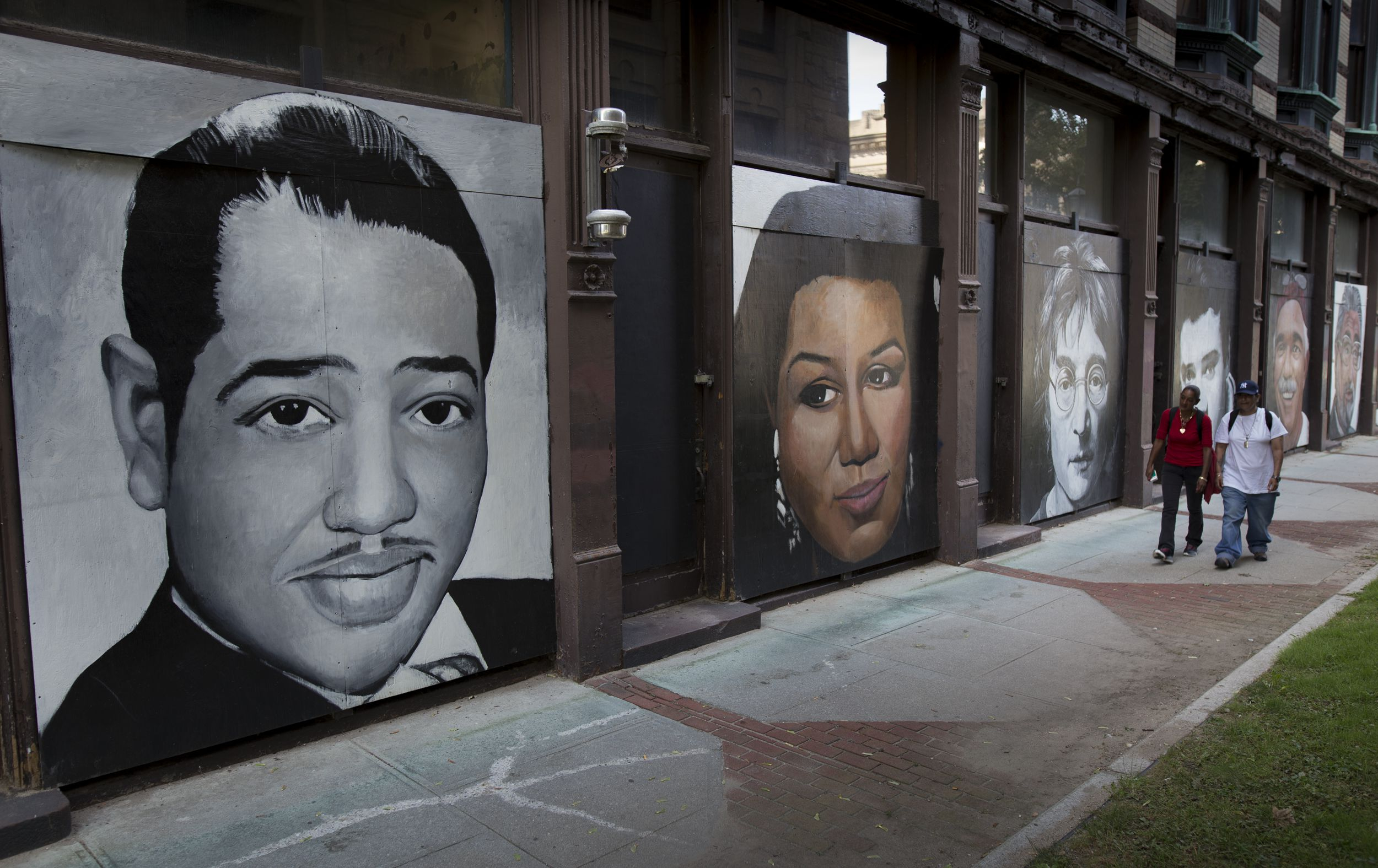 A Court Square mural.